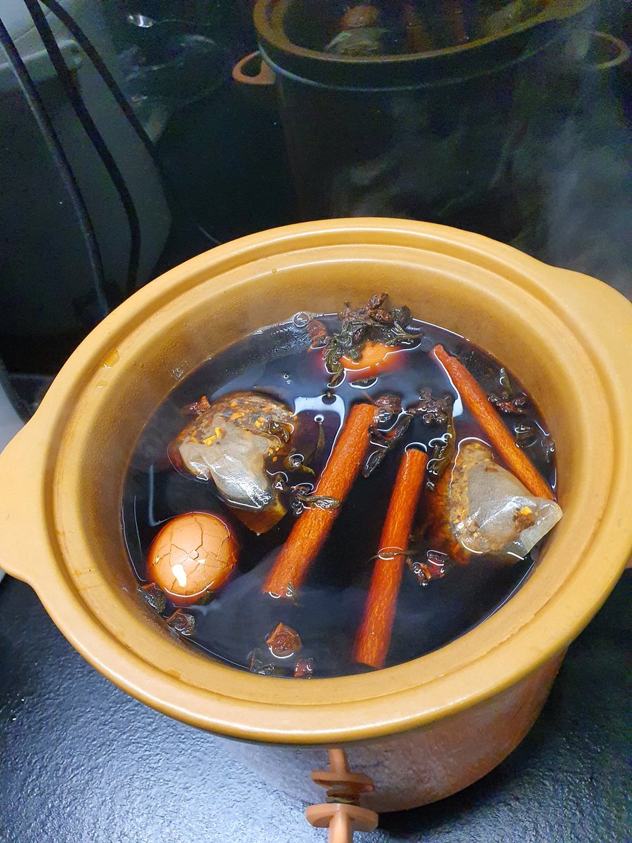 ufssgchefs's tweet photo. #Tealeaf #eggs slow cooking it for the night https://t.co/49vimHhlTw
