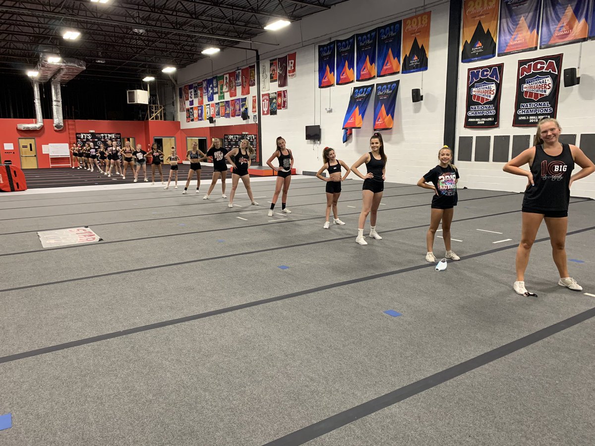 We are so incredibly blessed to have each other. #SharkNation #GREATWhite #STARtime ⭐️🦈🕑