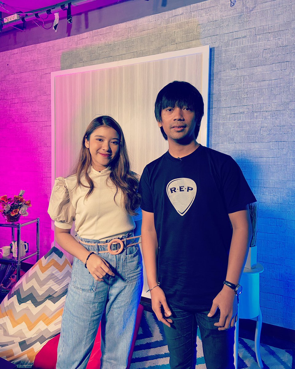 RianEkkyP's tweet photo. kemarin The rep show bersama Tiara andini.. silahkan komentar utk foto ini.. https://t.co/WRqshOLa2p