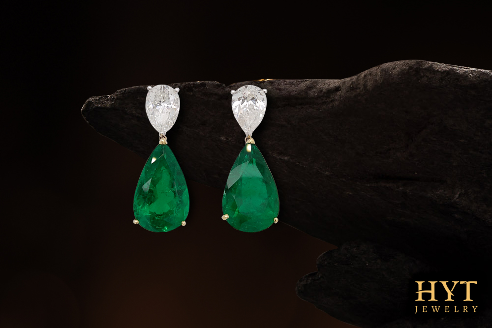 HytJewelry's tweet photo. Paired Perfection!
An exceptionally rare outstanding pair of Muzo Colombian Emeralds weighing 15.91 cts integrated with 4 cts of white diamonds https://t.co/tsUTuaYXuU
