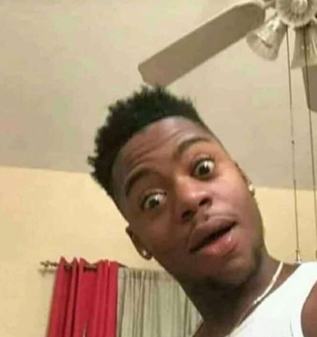 Gclxrs's tweet photo. Eu vendo a notícia da nuds//Eu vendo a nuds do Tiago Iorc 
KkkKKkKkkkkkkk (limites?) https://t.co/V3ip97AajC