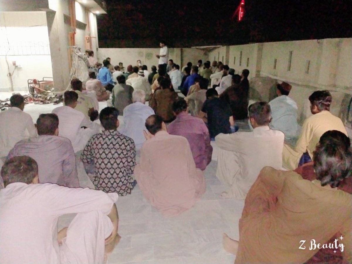 Waqask881's tweet photo. ہیرا آباد ٹاوُن سیکٹر A
تنظیم (ایم کیو ایم پاکستان) بحالی کمیٹی ڈسٹرکٹ حیدرآباد میں ذمہداران کا اجلاس
#پاکستان_ہے_تو_ہم_ہیں

@DFSMQM کی سربراہی میں تمام کارکن سیاسی محاظ پر ملک کو ترقی کی راہ پر گامزن کرنے اور ملک دشمنوں کے دانت کھٹے کرنے کیلۓ تیار ہے
@SyedWaseemMNA @ORCMQM https://t.co/yyn0YCeMrr