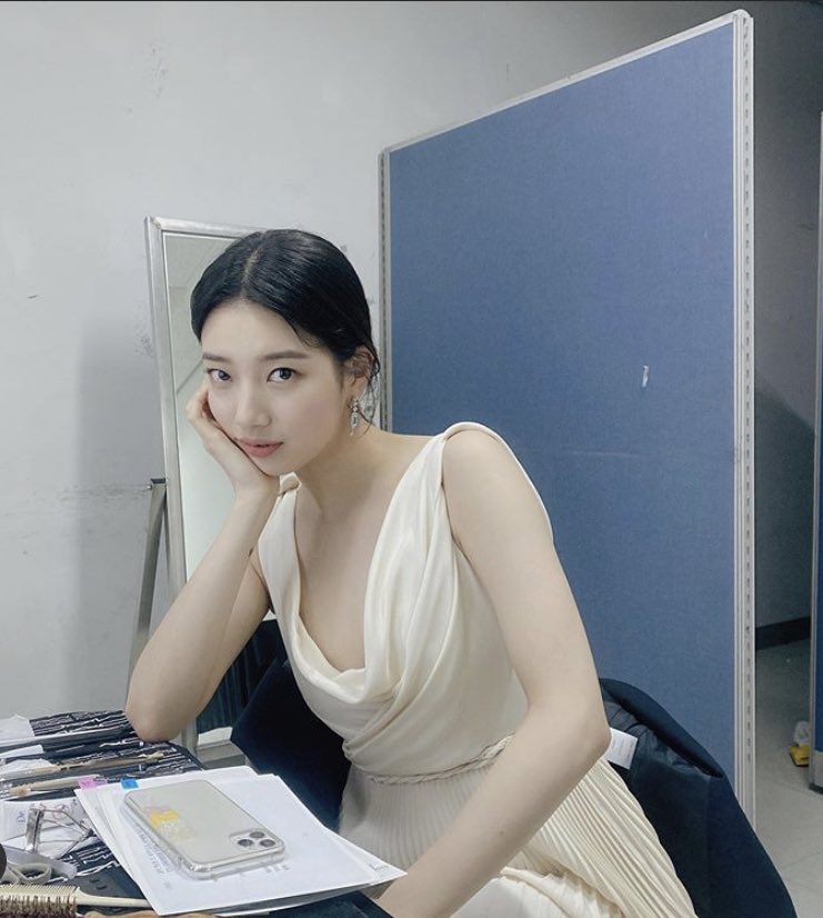 Suzysuzy voiced her opinion regarding a petition to bring justice for Yang Ye Won who says she was sexually harassed during a photo shoot. after sharing a screenshot of her signed petition, suzy uploaded a long written statement about how she feels