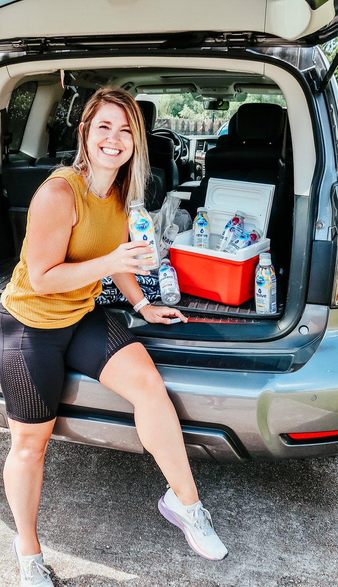 the_southerly's tweet photo. #Ad Help stay  hydrated this summer with @NestlePureLife from @Walmart ! Check out all about it here! Never been so easy and delicious than with Nestlé Pure Life+ !  #SipSipHooray #WaterWithPerks https://t.co/XZmZX5DhBE https://t.co/LFYZxwG8N5
