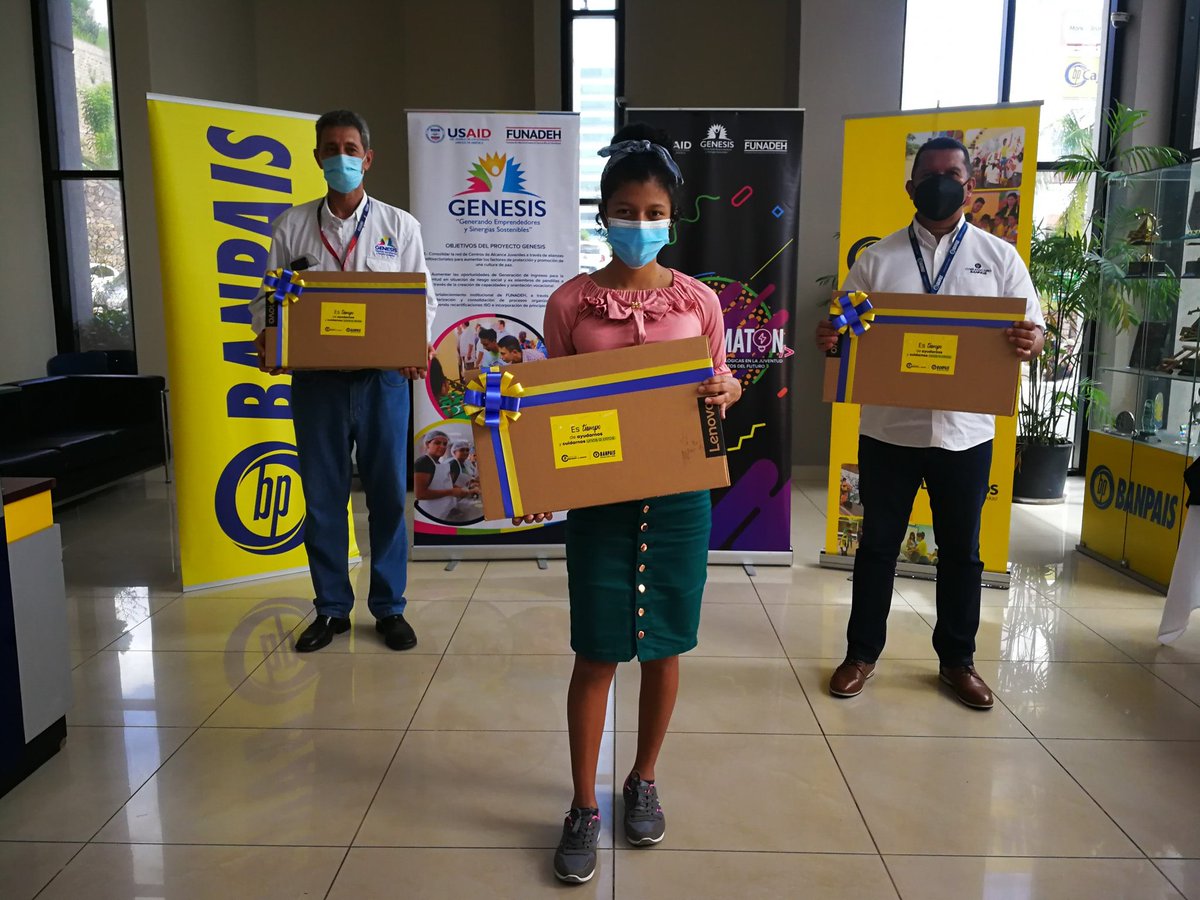 FUNADEH_GENESIS's tweet photo. #Programaton2020 Gracias a la #FundaciónNapoleónJLarach de @BANPAISHND por hacer entrega del premio al 1er lugar del #PROGRAMATON #DC a los jóvenes de la aplicación #AQUALIFE quienes obtuvieron una laptop, mochila, medalla y su diploma de primer lugar. #Felicidades @bancodelpais https://t.co/PLMQ9inXFs