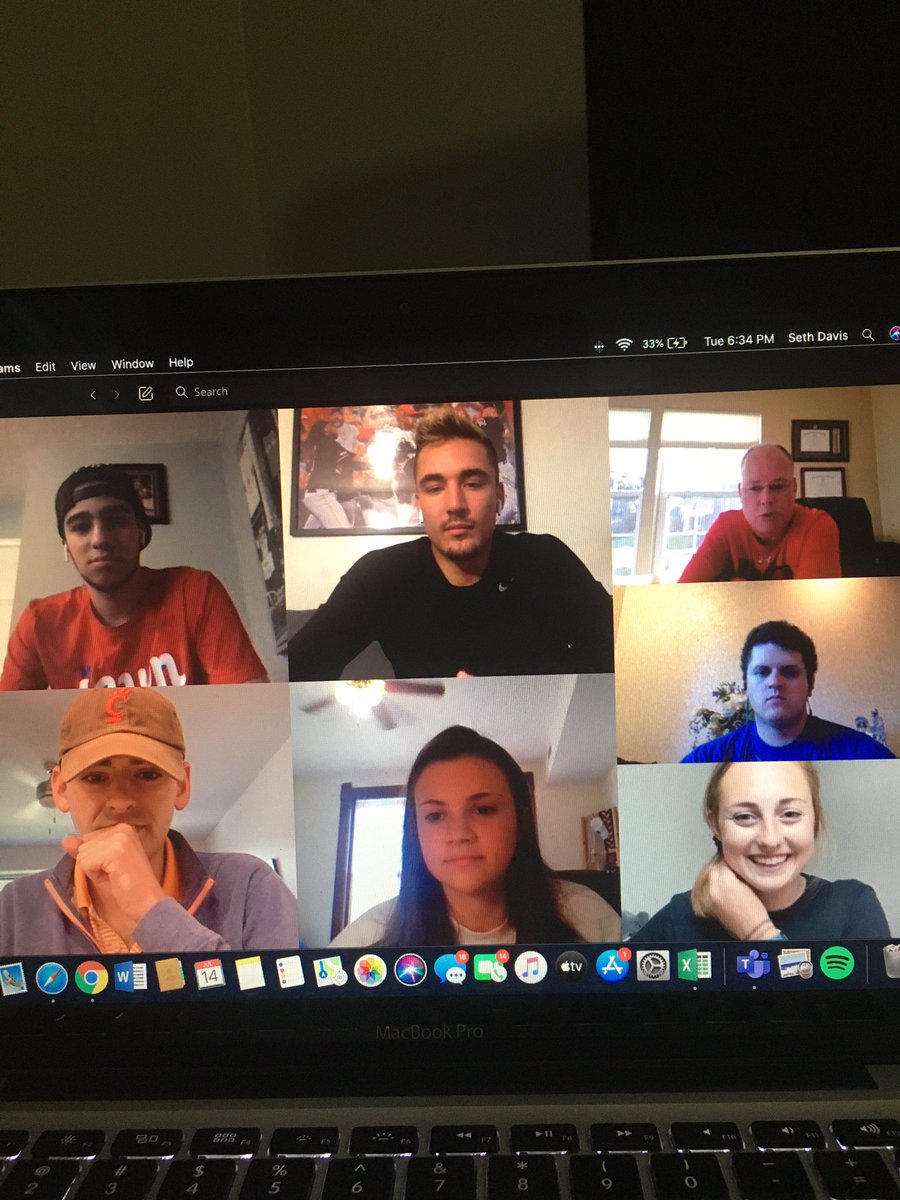 UCRallyCats's tweet photo. Thank you to @UCGaffer/@GoBearcatsWSOC for stopping by our meeting to chat and drop some inspiration on us. We’re so excited for soccer season! https://t.co/PMQKgDgf8I