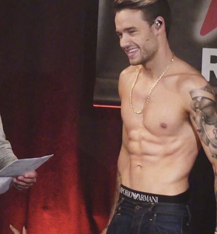 chileliampayne's tweet image. Hace tres años atrás 💕 
Liam se presentó en un evento privado organizado por @VirginRadiofr 

#StreamLiam