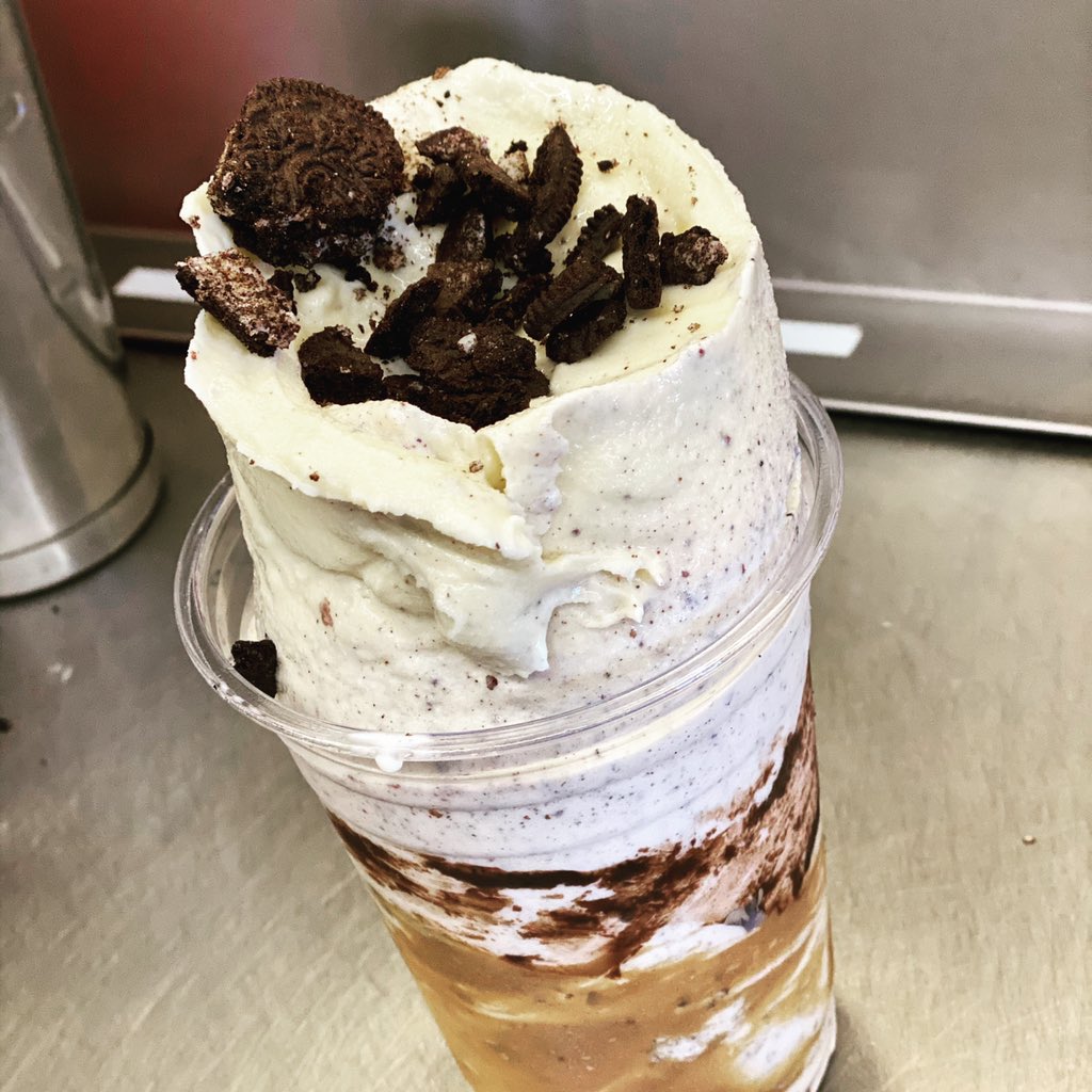 CougarCountryWA's tweet photo. If our Tuesday’s July Treat doesn’t scream summer, we don’t know what does!
The Loaded Oreo Cyclone. Filled with peanut butter, Oreos, and chocolate dip!
*
*
#july #summer #icecream #oreo #peanutbutter #chocolate #feedingcougs #feedingpullman #pullmanproud https://t.co/bXvx4ArUSp