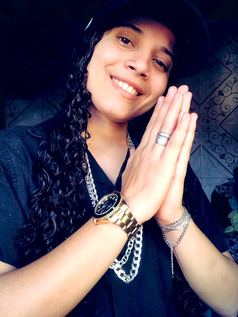 _milinha98's tweet photo. Um dia eu participo de um clipe da @BarbaraLabres  🙏🏼🙏🏼🙏🏼 https://t.co/0jUMlWnyDb