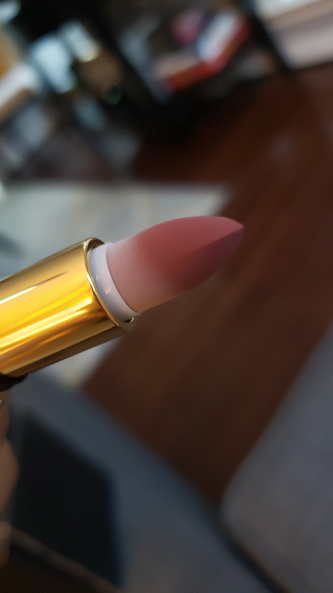 Miss_TheTower's tweet photo. Hello @patmcgrathreal! I just received some mini lipsticks in the mail, and when I opened them to look at the colors I saw they all have a white cast on them. Is this normal? 🤔 #help #makeupquestions https://t.co/4DImxxDpfK