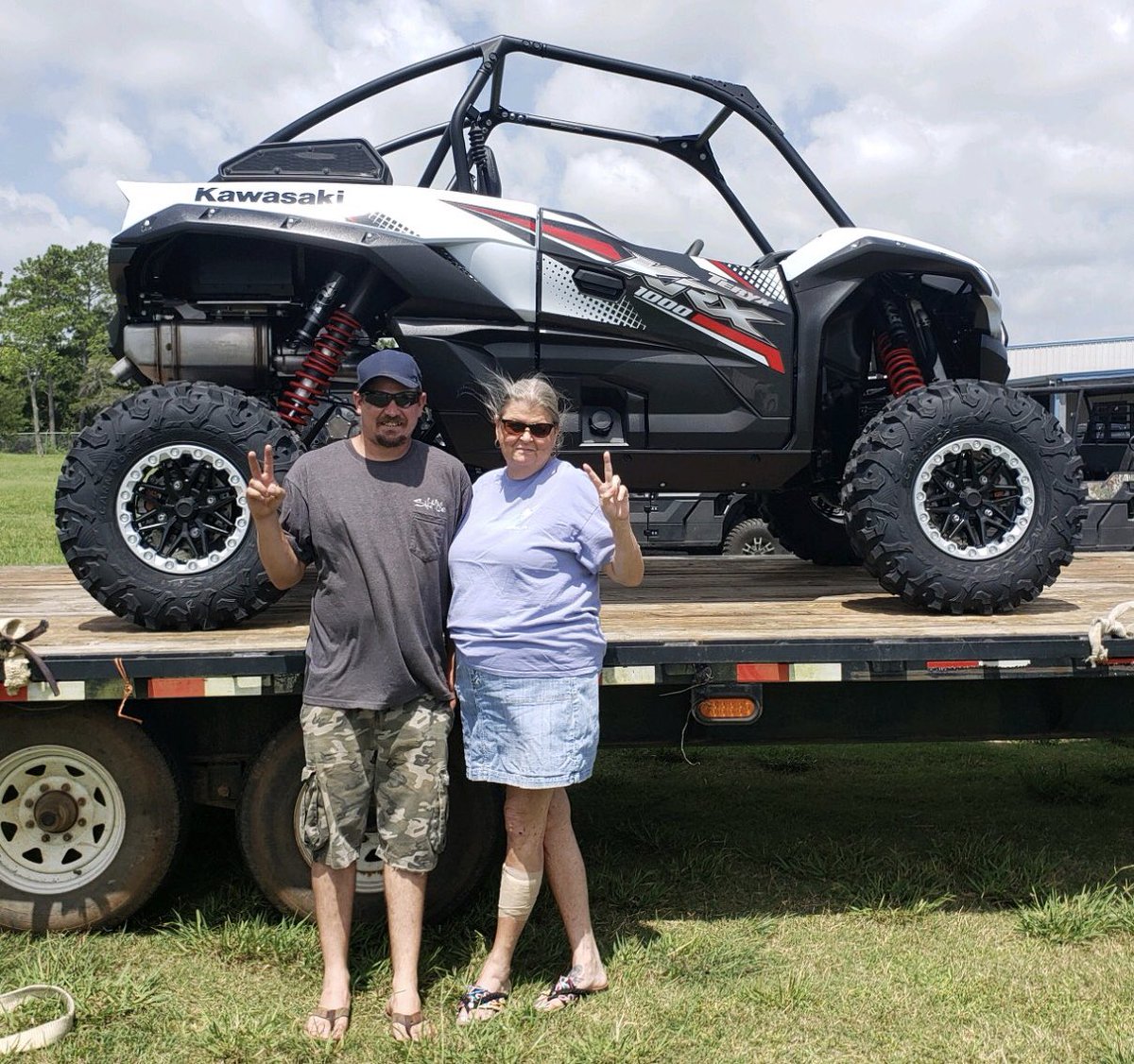 MainlandCycleCe's tweet photo. Jennifer recently picked up her new 2020 KRX1000 Teryx. Thank you Jennifer we appreciate your business! #MainlandSoldit #KRX1000 #Teryx @KawasakiUSA @MainlandCycleCe https://t.co/qXBYOdYReq