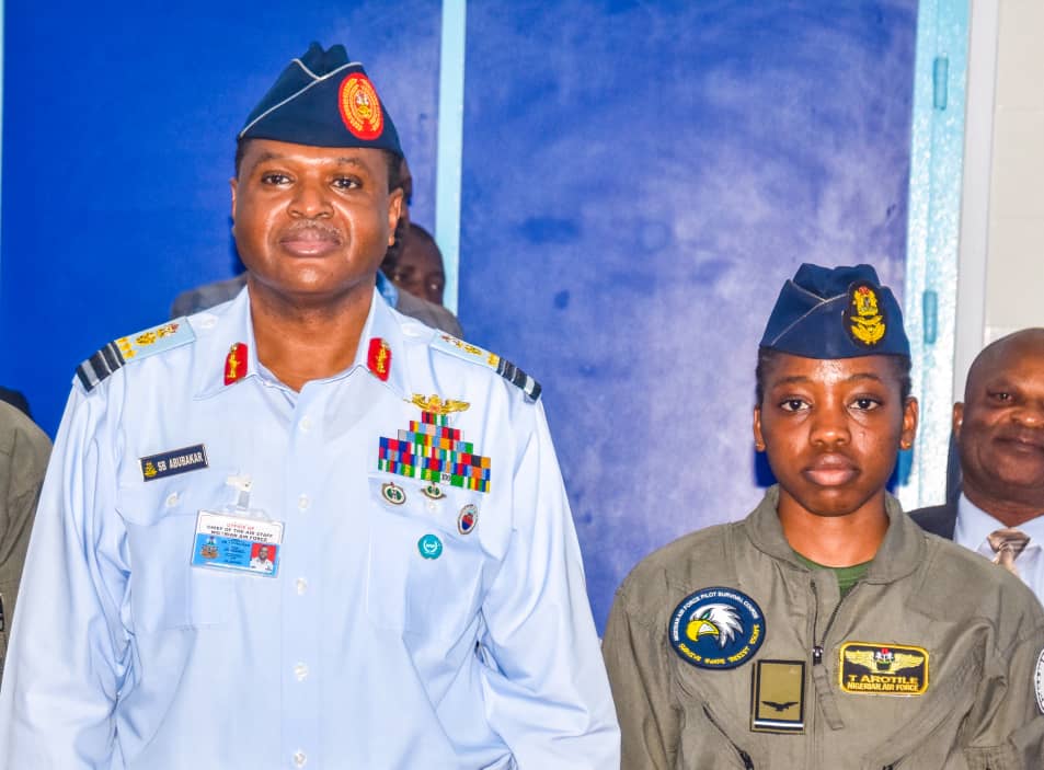 NAF LOSES FLYING OFFICER TOLULOPE AROTILE IN ROAD TRAFFIC ACCIDENT IN KADUNA1/4.  It is with great sorrow that the  @NigAirForce regretfully announces the unfortunate demise of Flying Officer Tolulope Arotile, who died on 14 July 2020,