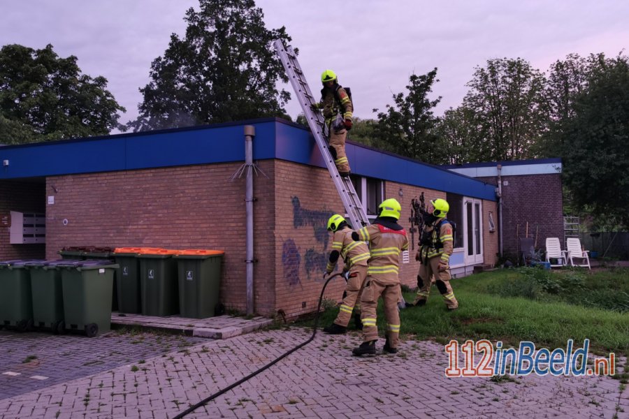 Kleine brand in voormalig schoolgebouw aan de Industrieweg in #Wageningen. 112 in Beeld.