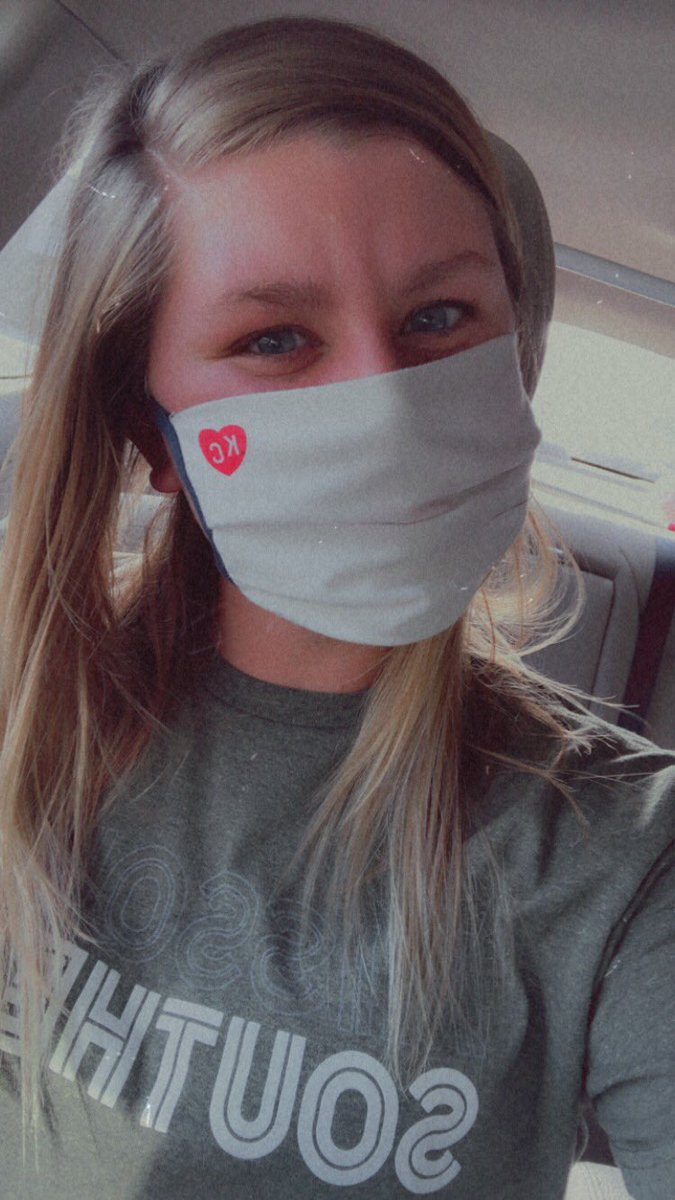 baileylacy10's tweet photo. Do your part now, so we can take the field in the spring!! 💚💛 #maskupMSSU @MOSOSoftball https://t.co/HyYevIYxqe