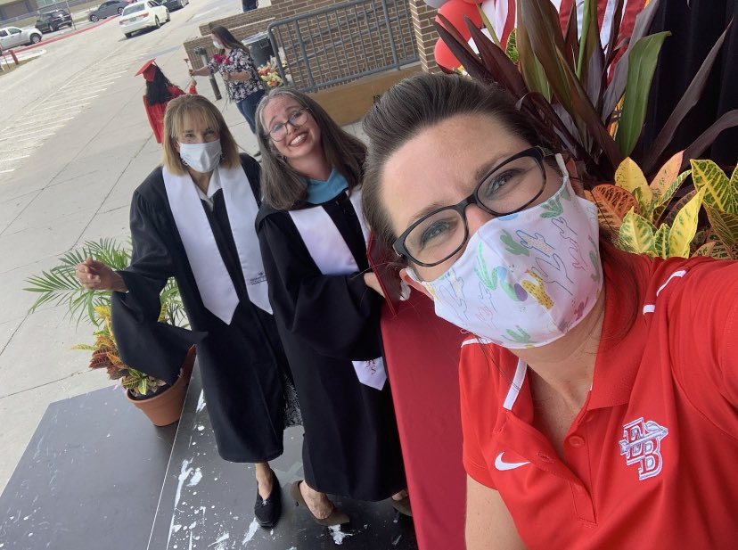 What a great way to spend the afternoon—celebrating the Class of 2020! As a new principal, They are my first graduates and they will always hold a special place in my heart! ⁦<a href="/HillsboroughSch/">Hillsborough Schools</a>⁩ ⁦<a href="/LynnSchoolBoard/">Lynn Gray</a>⁩