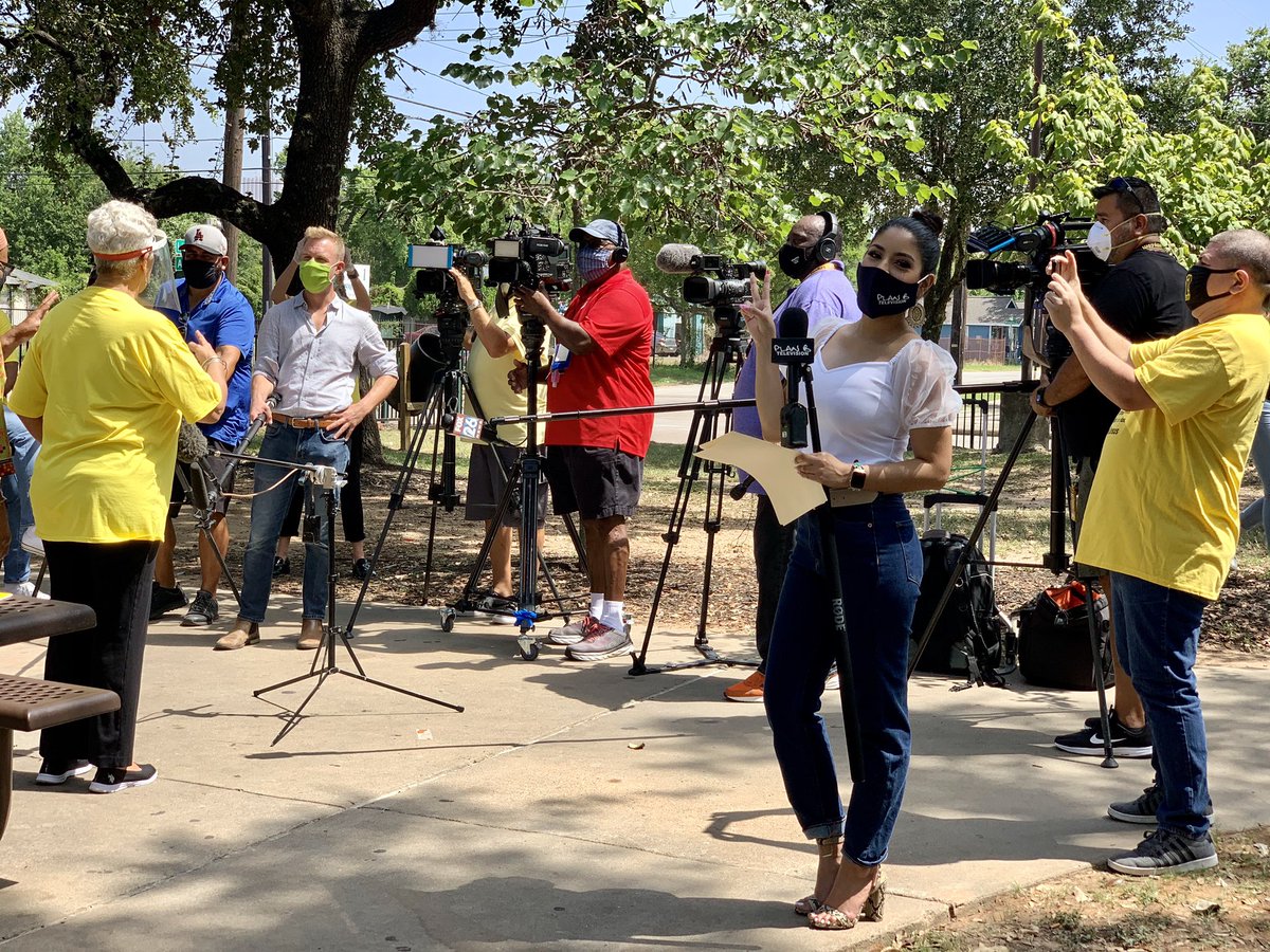 PlanBtelevision's tweet photo. #sneakpeek #mayracarmona #YesToTheCensus #shapecommunitycenter
#planbtelevision
.
@uscensusbureau #SponsoredByCityOfHouston
#YesToTheCensus ย #HoustonCounts #HtownCounts #Diversityย ย #community #Houston #CondadoHarris #Educacion #Saludย ย @planbtelevision @HoustonTX https://t.co/4OMAx8Tp0L