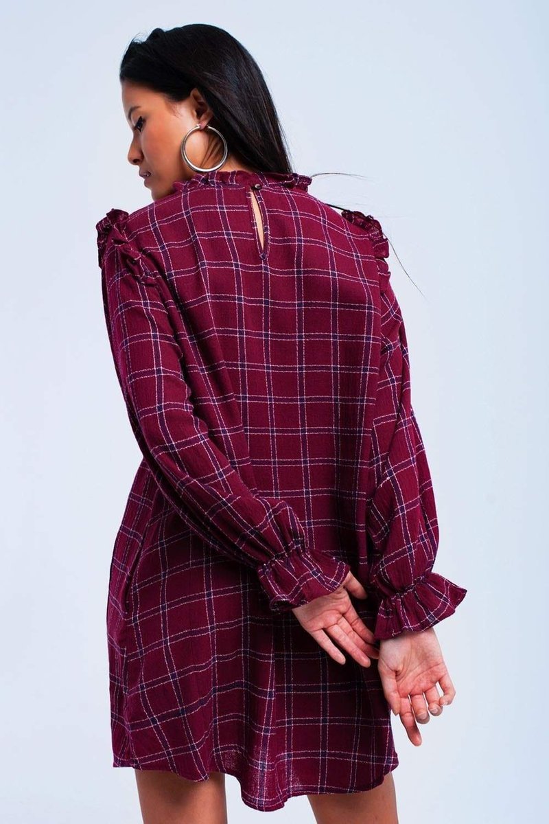 DrFashionUSA's tweet image. BORDEAUX CHECKED DRESS

drfashionstore.com/collections/dr…👈⁠

Bordeaux pure cotton mini dress with a checked pattern. It has a round neck a round hem long sleeves with elastic cuffs and opens back detail with button closure.

#basicoutfit #accessories #lifestylefashion
