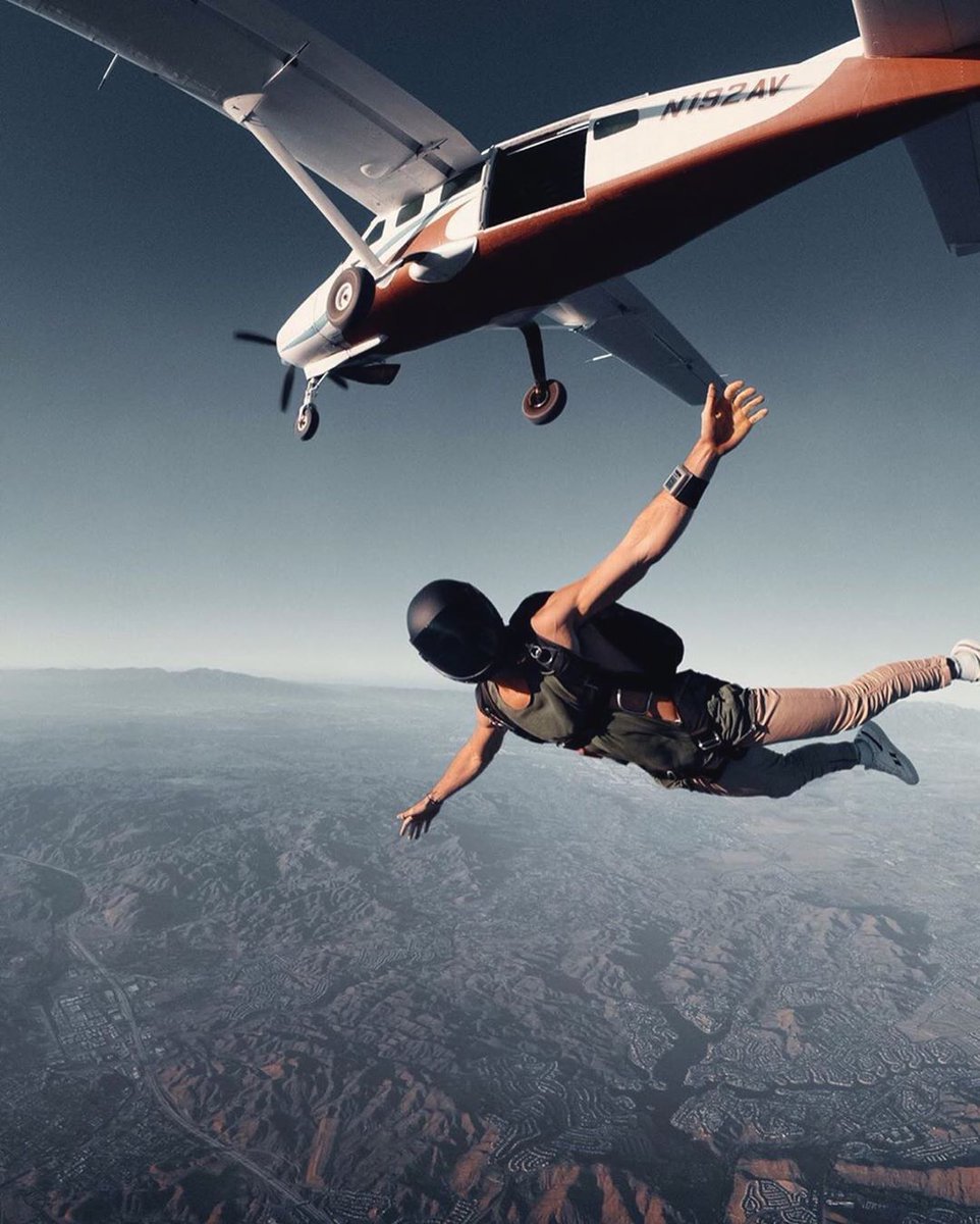 TRVLCreative's tweet photo. Never felt more free 🪂

samkolder | IG https://t.co/92kMo3Cywm
