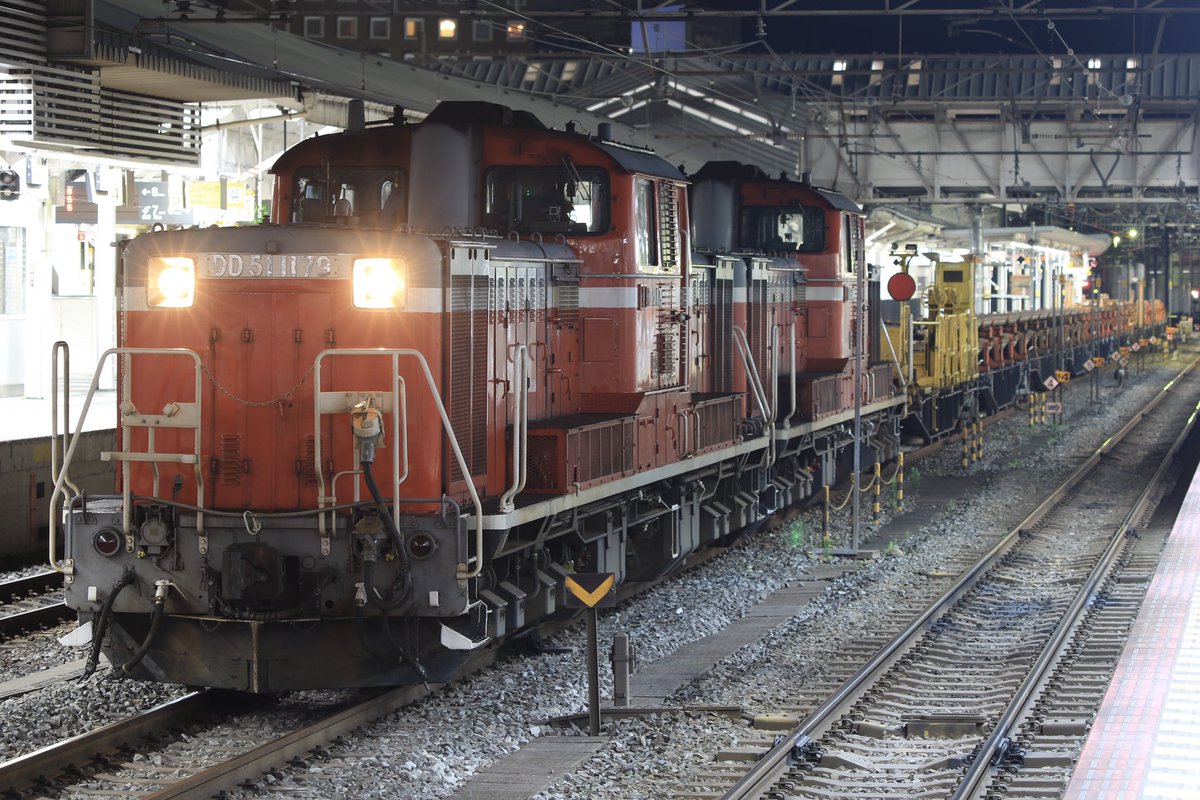 Series24_Type25's tweet photo. 工9871レ 米子工臨
DD51-1179+DD51-1186+ロンチキ https://t.co/6FQPqfsDt0