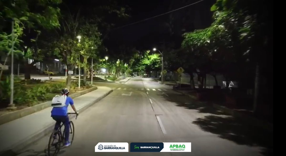 APBAQ_'s tweet photo. La bicicleta es un medio seguro y libre de contagios del COVId 19 según la OMS. Te invitamos a que uses este medio de transporte y andes por todas nuestras vías y bici rutas bien iluminadas. Cuidarnos #DependeDeTodos @alcaldiabquilla @TransitoBaq @jaimepumarejo https://t.co/ZDJsPtN4d1
