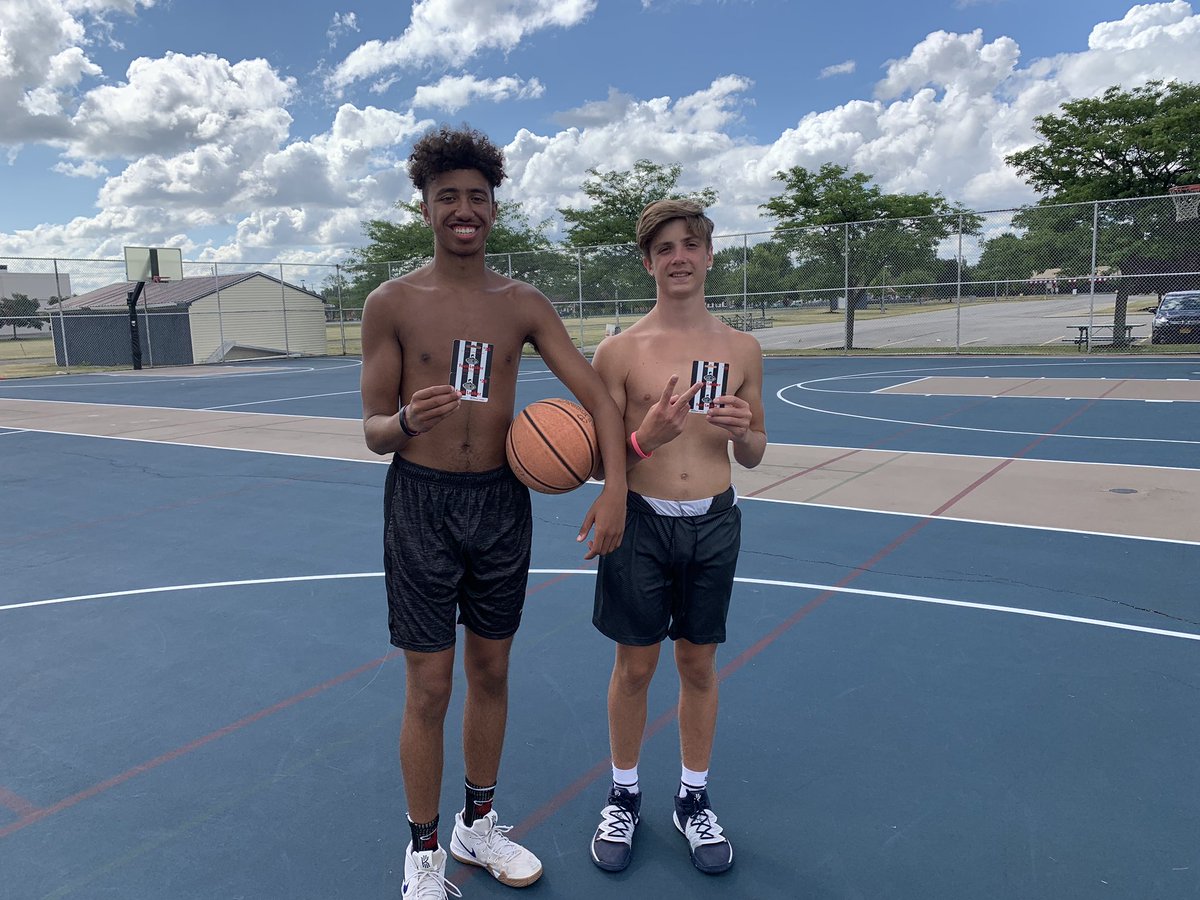 SweetHomeHoops's tweet photo. Winners of our 1st 4 weeks (6/15-7/12) virtual summer workouts:
Team: PB&amp;J 
@Dom8503 &amp; Josh Goscinski 
shots attempted- 7460
Total points- 37

Allstars:
Jaidyn McGrath shots attempted 6130
SilasFairclough shots attempted 4770
@SHCSDAthletics 
#getbetter https://t.co/uDmS9aNvJZ