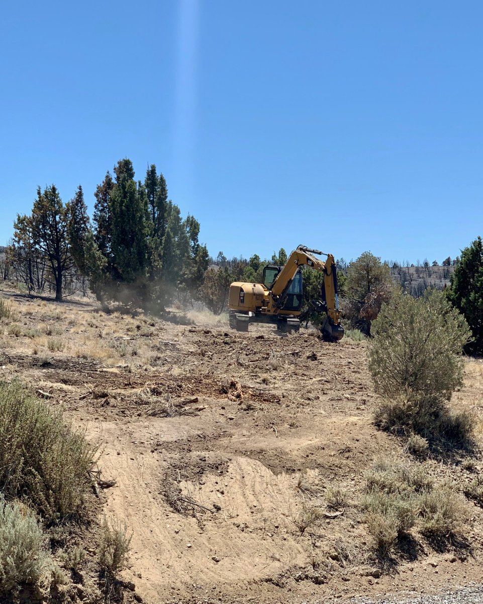 NevadaFireInfo's tweet image. 🔥 Great Basin Incident Mgmt Team 4 will transition the #NumbersFire back to @blmnv on 7/15. Thanks for the ongoing community &amp;amp; partner support. See before &amp;amp; after of suppression repair work. Smoke may be visible but containment is 100% at 18,380 acres → inciweb.nwcg.gov/incident/6833/