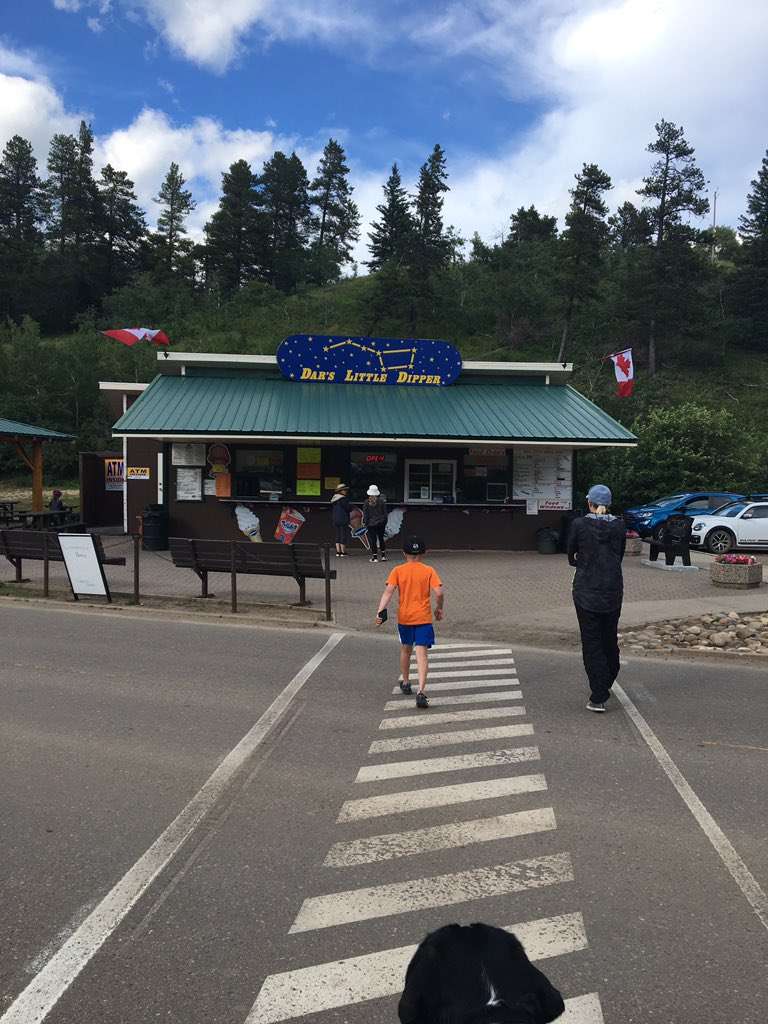 SpruceGrover's tweet photo. Stopped in at Dars Litte Dipper for ice cream. I wonder if people would come if I opened a store called Ryan’s Little Dipper? https://t.co/bjpvCJOvP3
