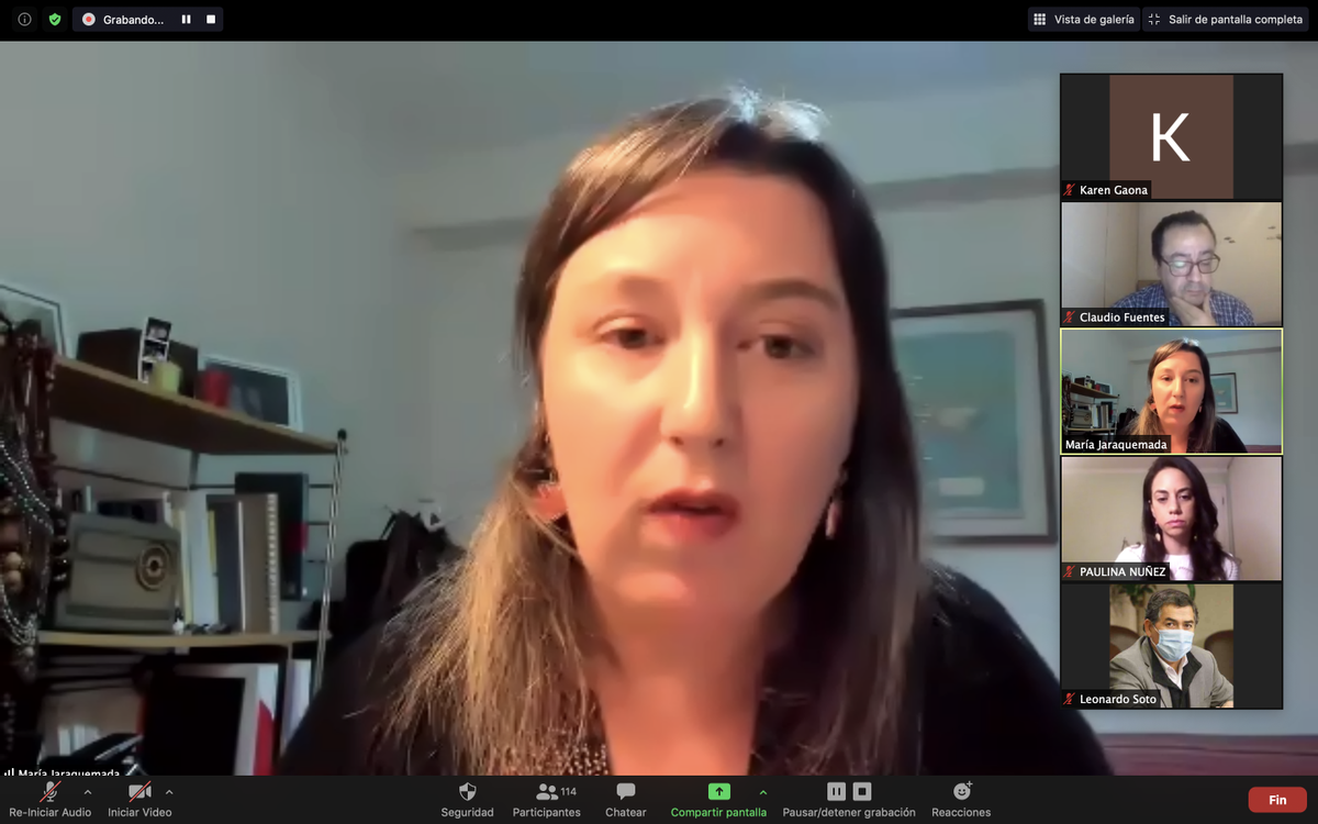VARConsti's tweet photo. #webinarplebiscitoseguro 

"Se debe mejorar el financiamiento de campañas para garantizar igualdad de competencia para el plebiscito" (Maria Jaraquemada, Espacio Público). 

@majaraquemada https://t.co/3THTfrQxU5