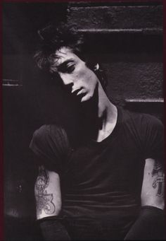 Happy birthday  Johnny Thunders       R.I.P 