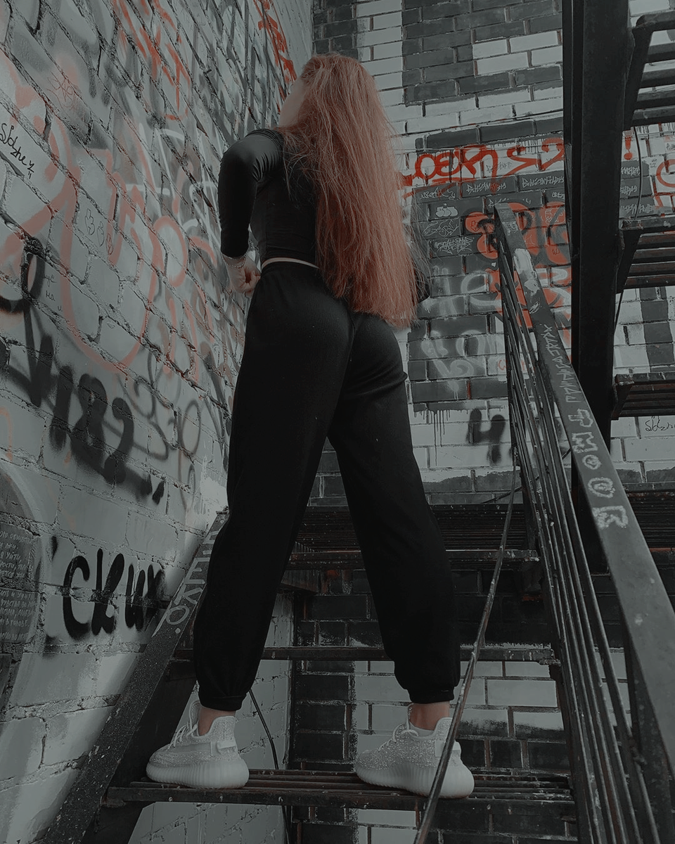 ⠀⠀⠀⠀
⠀ ⠀⠀ ⠀ ⠀ ⠀⠀ ⠀ 
⠀ ⠀⠀ 𝖽𝗈𝗇'𝗍 𝗉𝗅𝖺𝗒 𝗀𝖺𝗆𝖾𝗌 𝗐𝗂𝗍𝗁 
⠀⠀⠀𝖺 𝗀𝗂𝗋𝗅 𝗐𝗁𝗈 𝖼𝖺𝗇 𝗉𝗅𝖺𝗒 𝖻𝖾𝗍𝗍𝖾𝗋.⠀ ⠀⠀
 
            —————————  𑁍