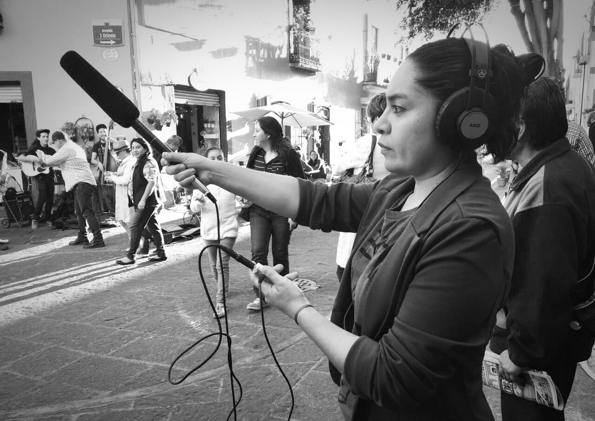 hibridaquimera's tweet photo. “Para Escucharte Mejor”, proyecto artístico que busca generar una acción de reflexión y re-creación del medio ambiente auditivo. La creadora, @Elentric, impartirá el taller de Paisaje Sonoro. 

+Info por DM o al correo hibridosmq@gmail.com

https://t.co/5YOiA4Zusq https://t.co/bygblQGt8D