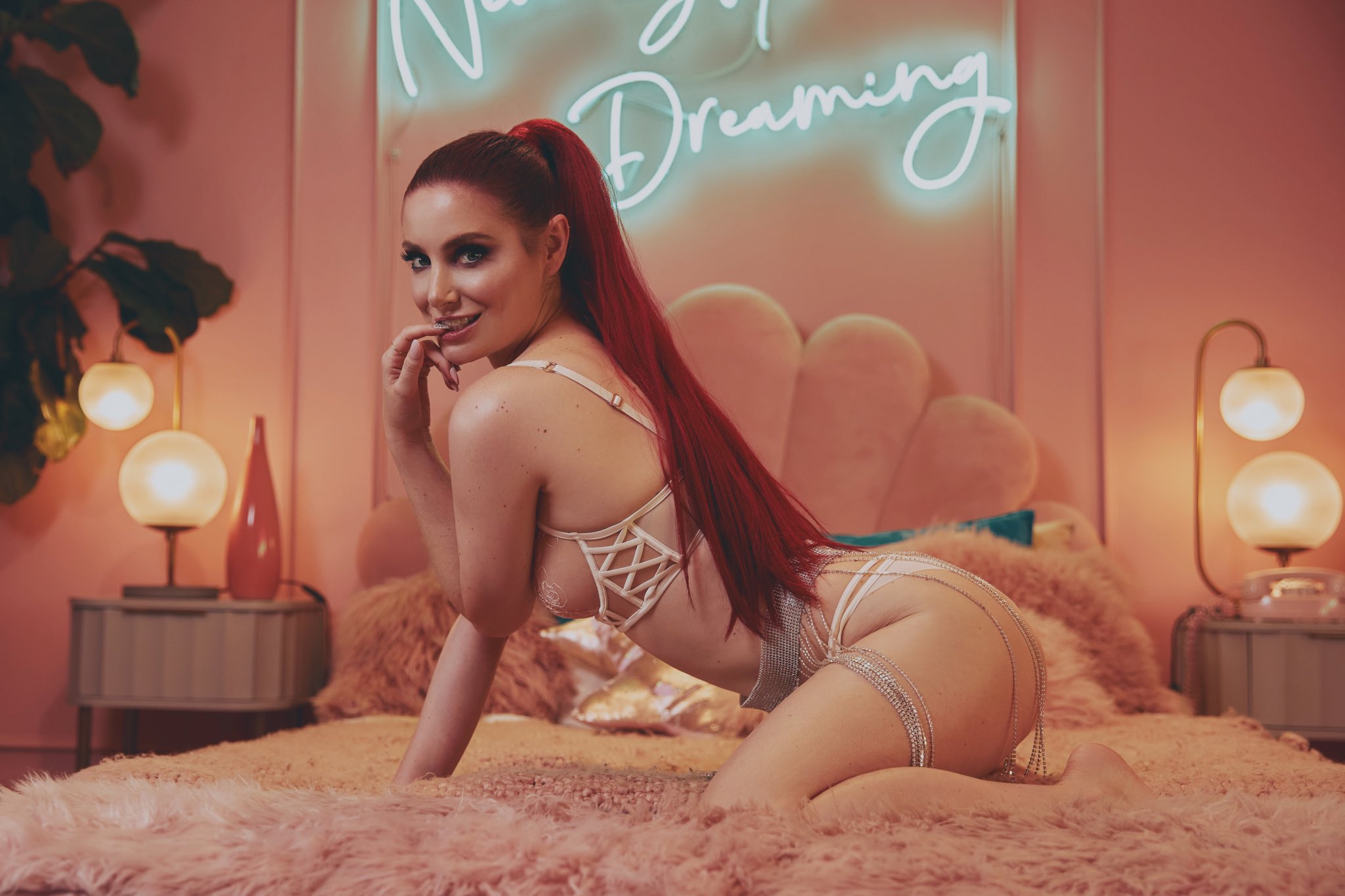 2 pic. Never Stop Creaming 🤤💕 The full uncensored set will be rolling out all week on my P@TR30N (link in bile 🤮) photos and edits by the incomparable @brooklynallanphoto hair and makeup by @edwinmonzon https://t.co/4drDzHvhi4