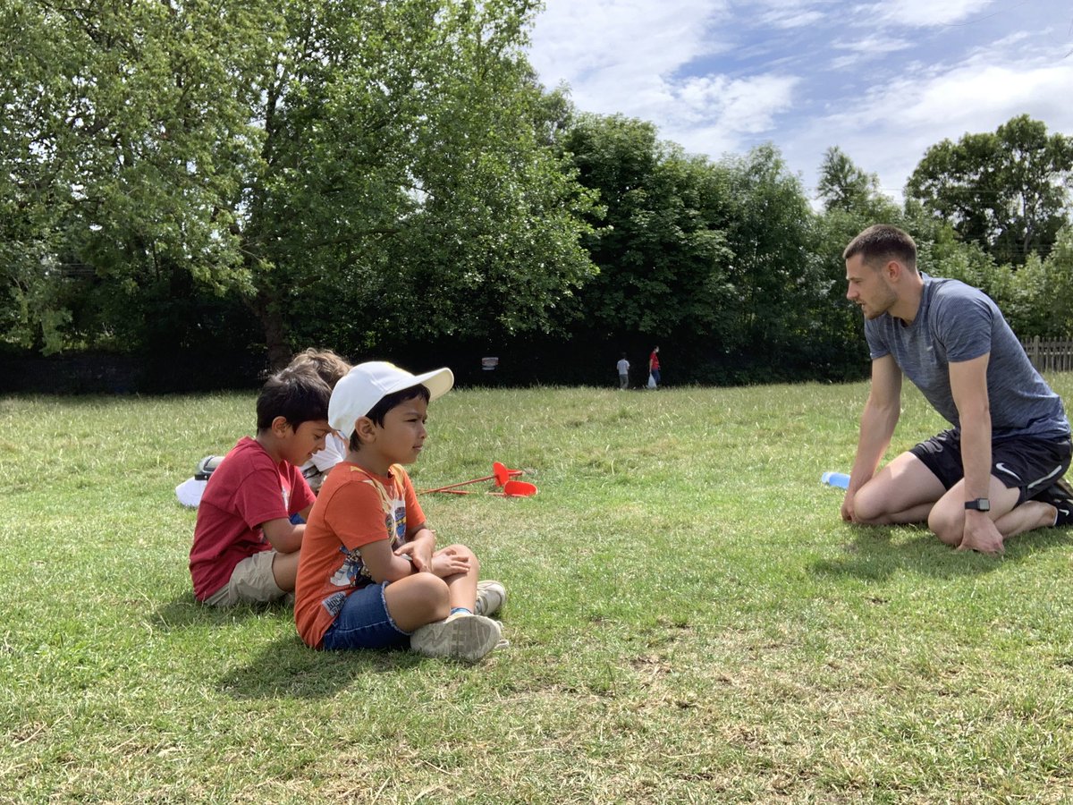 diamondbladefc's tweet photo. A glorious #active week of #fun #fitness & #fencing #skillstraining with coach #JJWebb at #ParliamentHill. Book your mini-group now! Email: hello@diamondbladefencing.com #SUMMERCAMP https://t.co/noEmmvkTZT https://t.co/jPhH1AUHVV