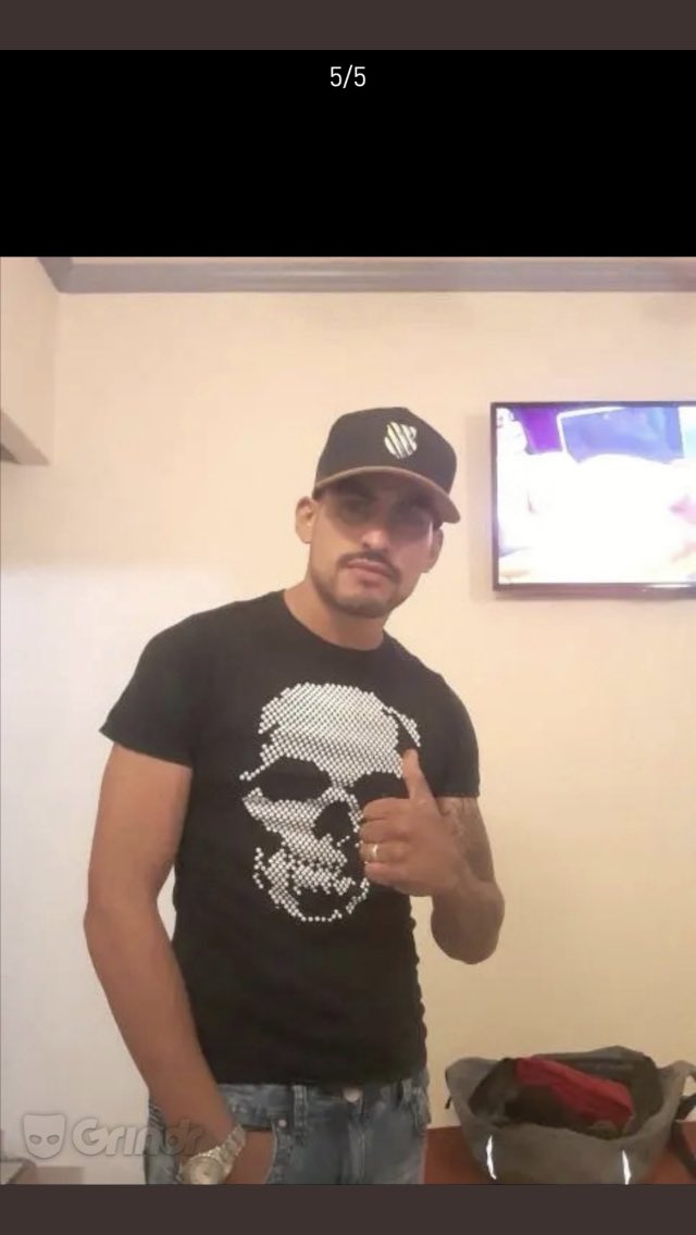 Ricky_mx_'s tweet photo. Aguas mis pasivos estos son ASALTANTES PELIGROSOS , te llevan a su casa y te quitan todos ya van varios casos, en Guadalajara @PepeYTeo hagan viral https://t.co/AiHdNRWjkL