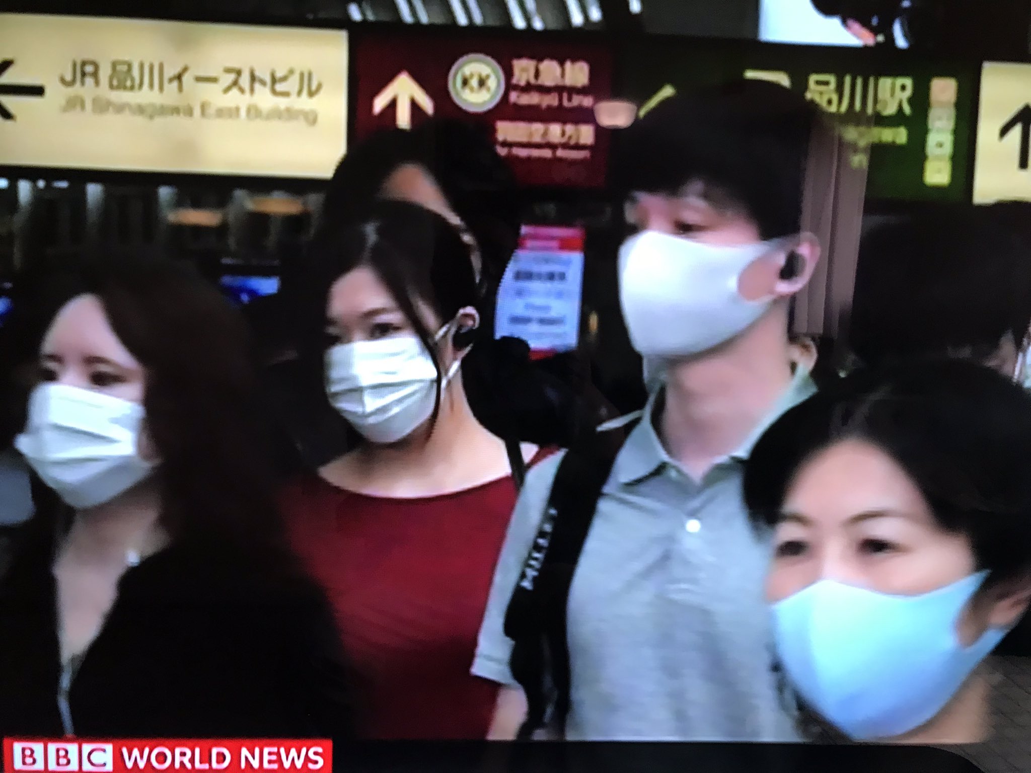 谷本真由美 めいろま 世界のニュースを日本人は何も知らない３ 発売中 頭おかしいよな アメリカはマスク拒否した奴に撃たれて死んだ人ではじめたし フランスはバス運ちゃんがマスク拒否注意したらボコ殴りにされて殺されたぞ イギリスも拒否な奴ら
