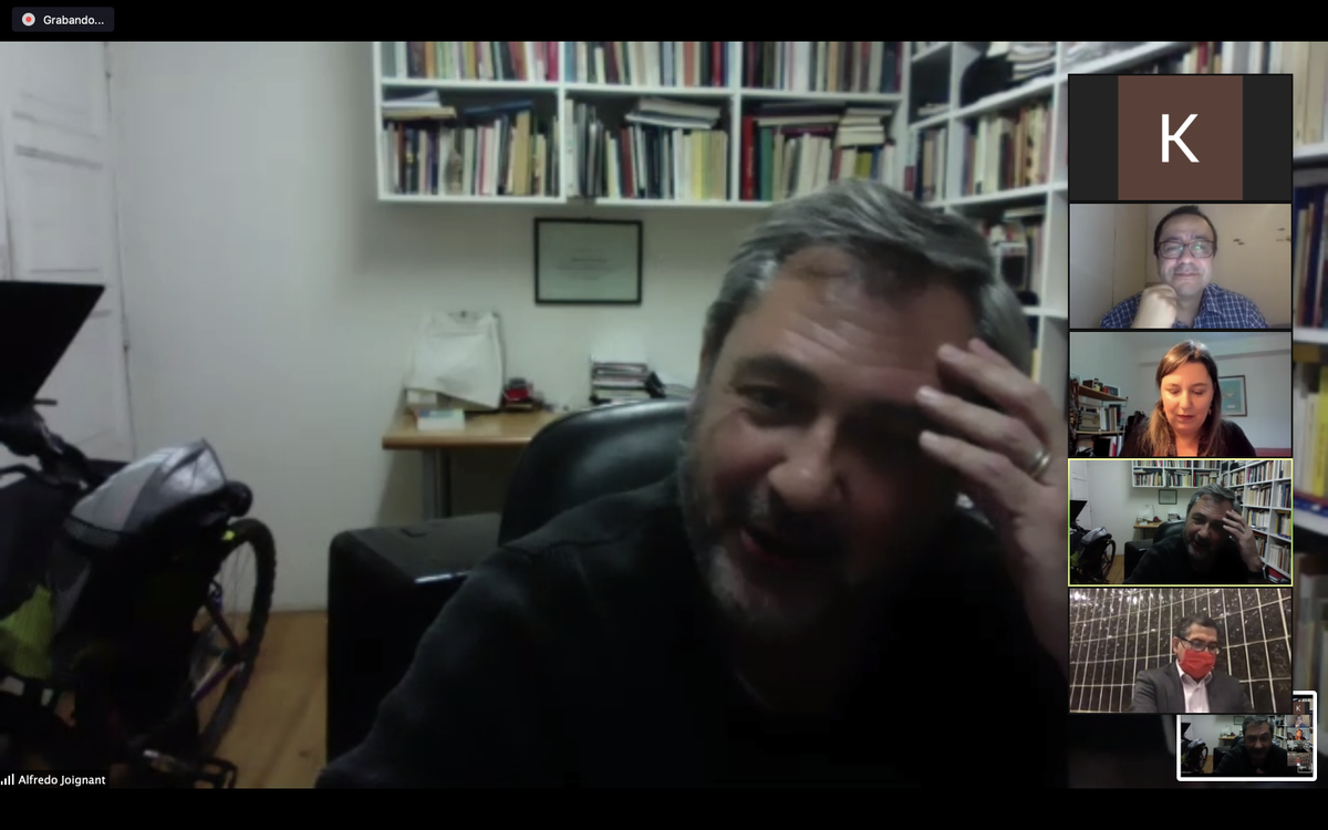 VARConsti's tweet photo. #webinarplebiscitoseguro 

"Desde mi punto de vista va a ser muy decisiva la información que se despliegue. Nosotros no tenemos cultura de votar en dos días, esto sería otra tradición. Si se informa bien, esto sale adelante" (Alfredo Joignant, UDP).

@JoignantAlfredo https://t.co/yqDunhuyG7