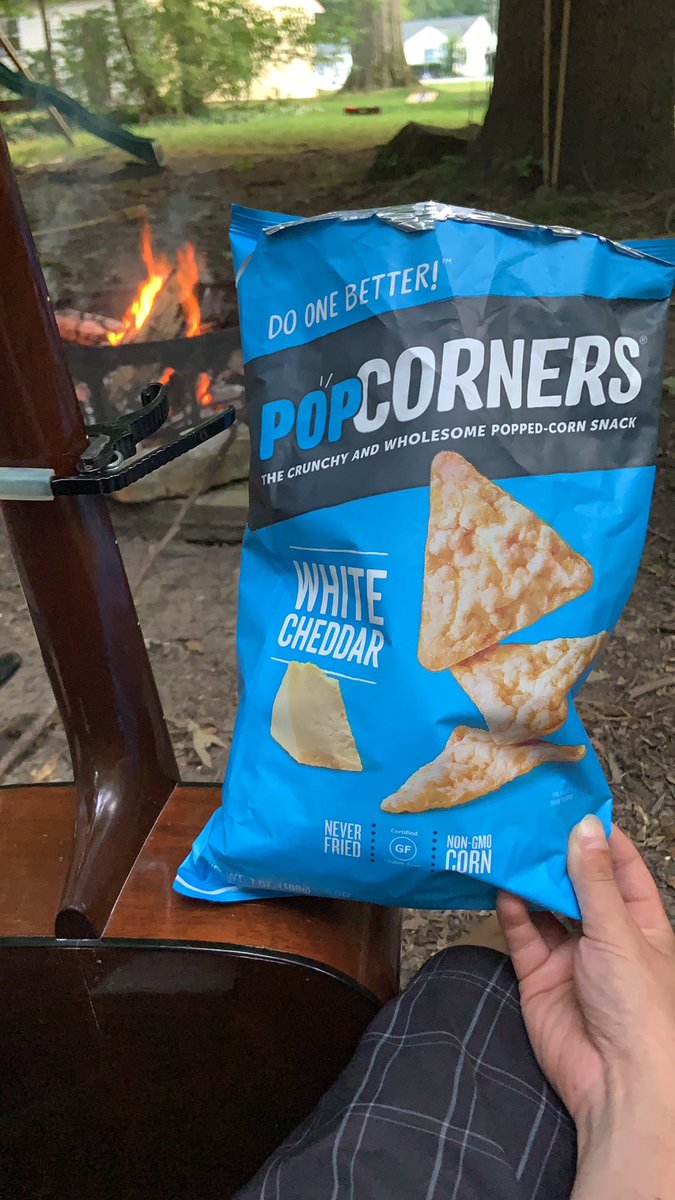 itz_gbear's tweet photo. These things are fucking amazing!!!  (Pardon my French but seriously these things are that delicious) #popcornchips #newfavoritesnack https://t.co/PhqmKlKtbE