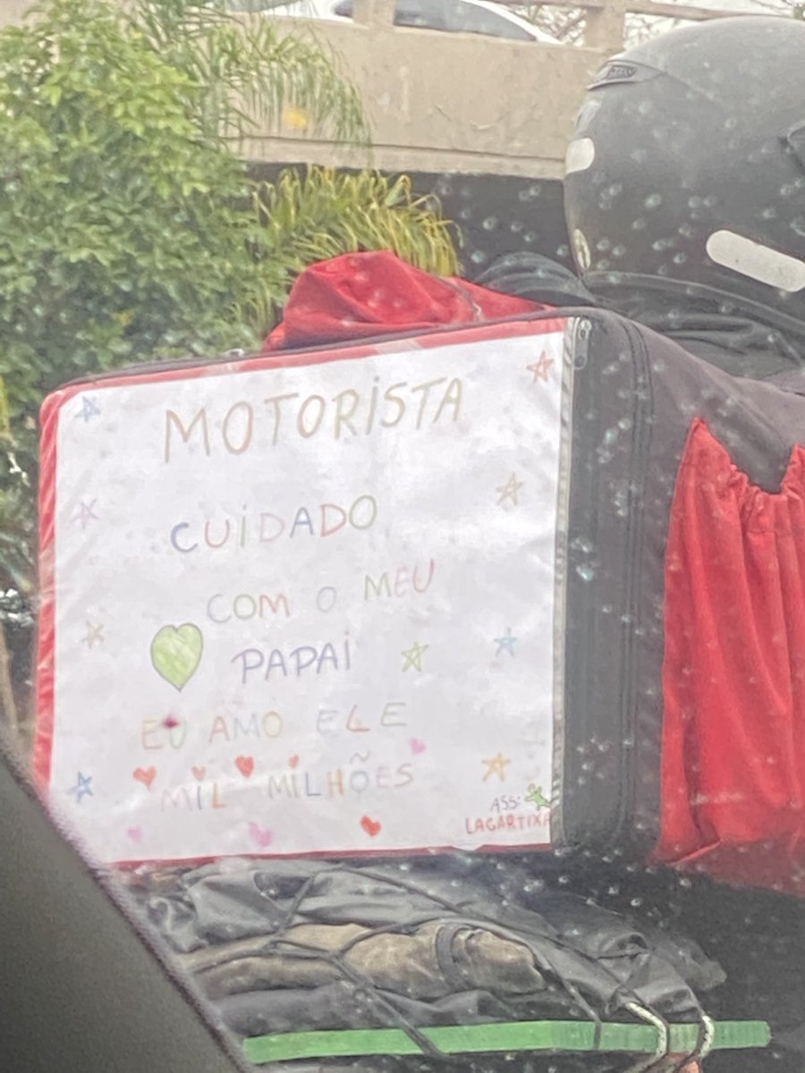 hoje eu chorei vendo a bag de um motoboy