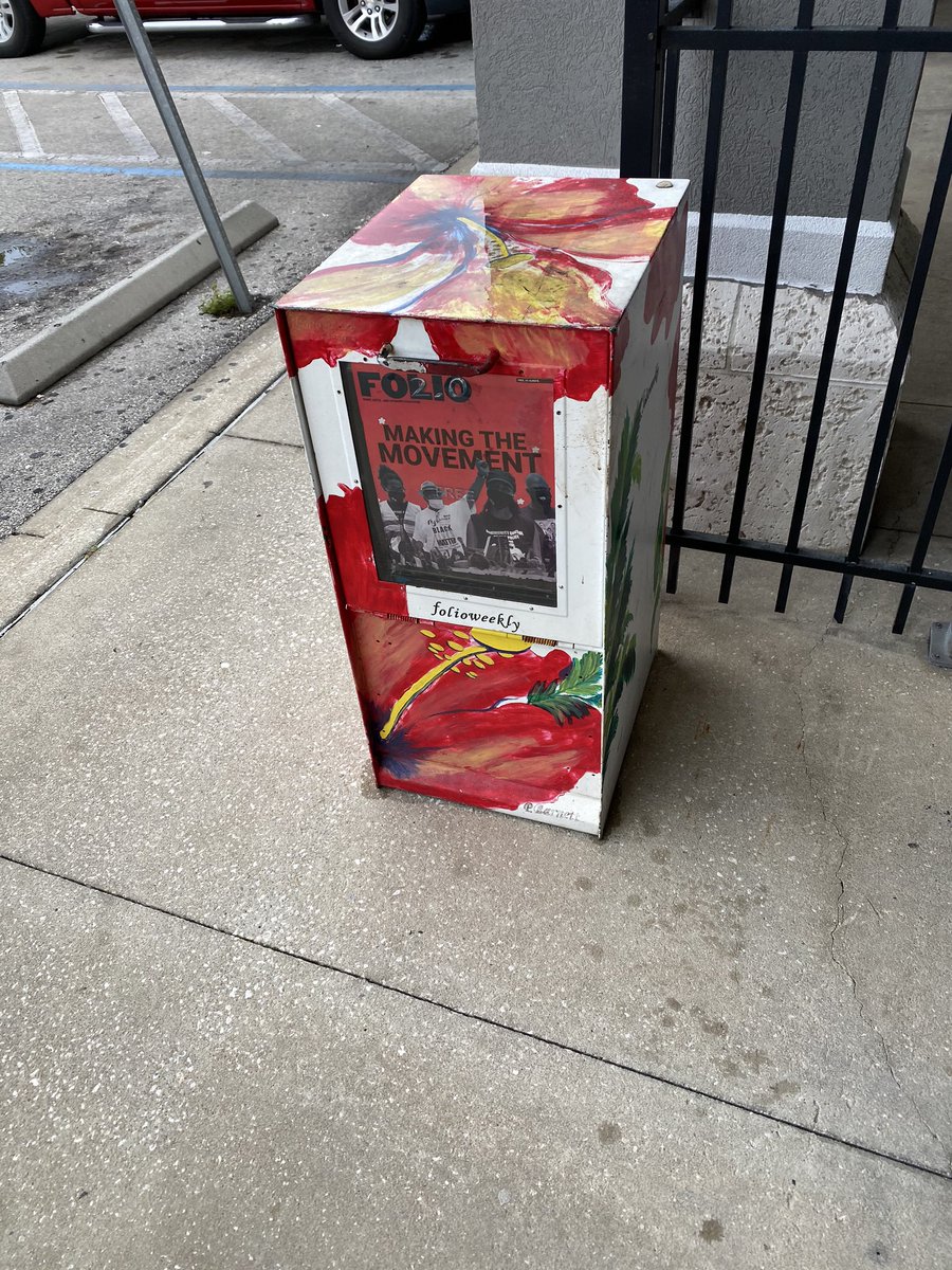 folioweekly's tweet photo. When your owner loves #LaNop and has a secret stash of the first issue. #duvalthings #US17 https://t.co/owkVZfEzE7
