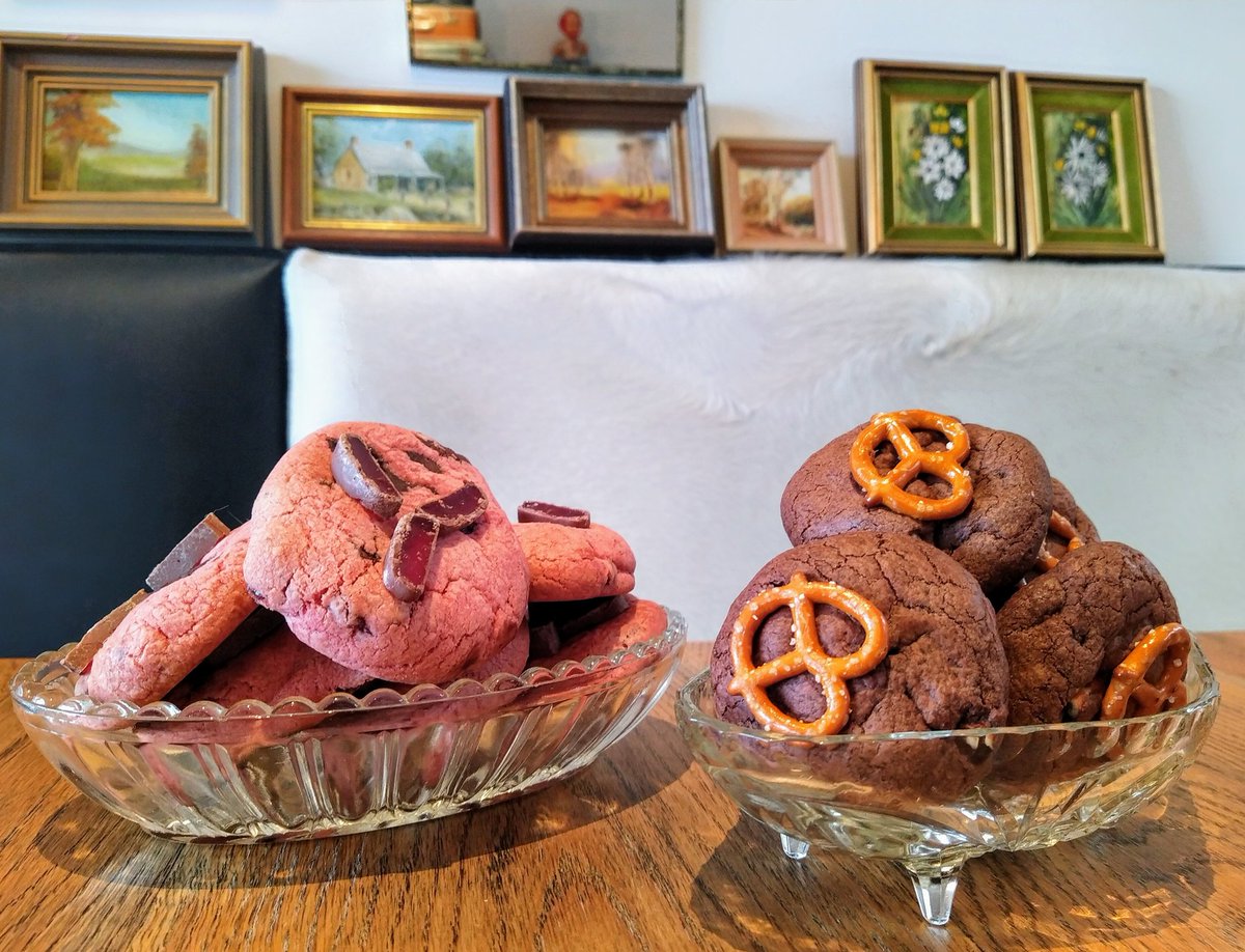 For those on the search of the ultimate cookie...search no more! 
These are the ones.
Deliciously delightful on the outside and gloriously filled on the inside.
Lockdown with these becomes a treat... 🤤🤤🤤