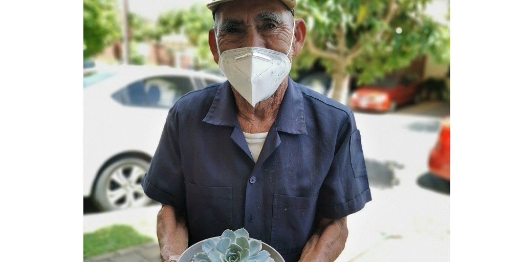 FabyRecinos's tweet photo. AYÚDENME CON UN RT
Les presento a Don Carlitos (Mi Jardinero) el trabaja en el área de merliot y Santa Tecla.
Les dejo su teléfono se los super recomiendo 7909-2307 🌲🌳🌱🌿☘️🍀
Apoyenlo dándole trabajito. https://t.co/LdwI1OfYyT