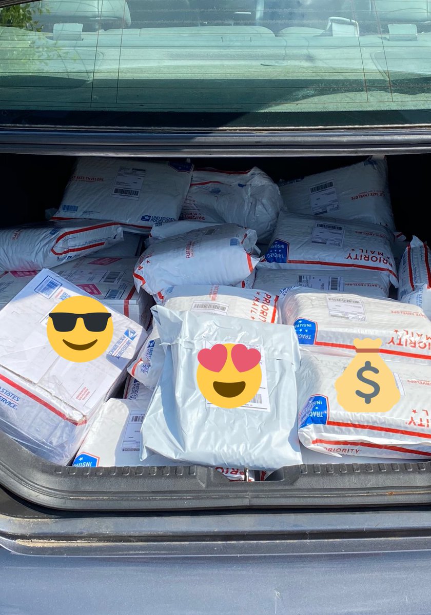 beveledaqua's tweet photo. If FLIPPING can’t be a BUSINESS then how am serving all these CUSTOMERS?
#workformyself #customerservice #freedom @eBay @amazon
@MediaBoca
@rodrox_gifts
@jmar1357 https://t.co/YqDCyg66nD