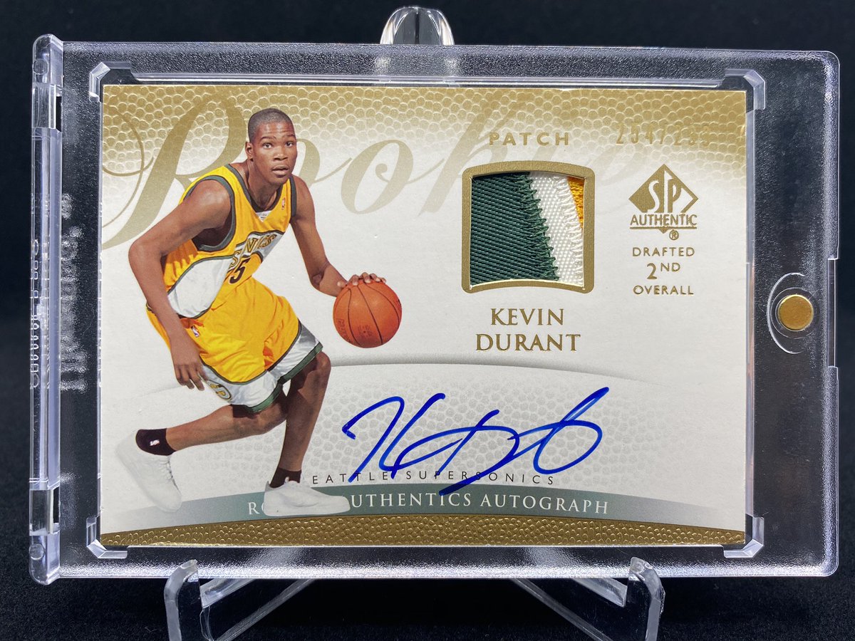 Cardcollector2's tweet image. Finally! Been after this card for a long time and finally got my hands on one! Nice 3-color patch and a bold auto 🙌 Pumped to add this to my collection ‼️