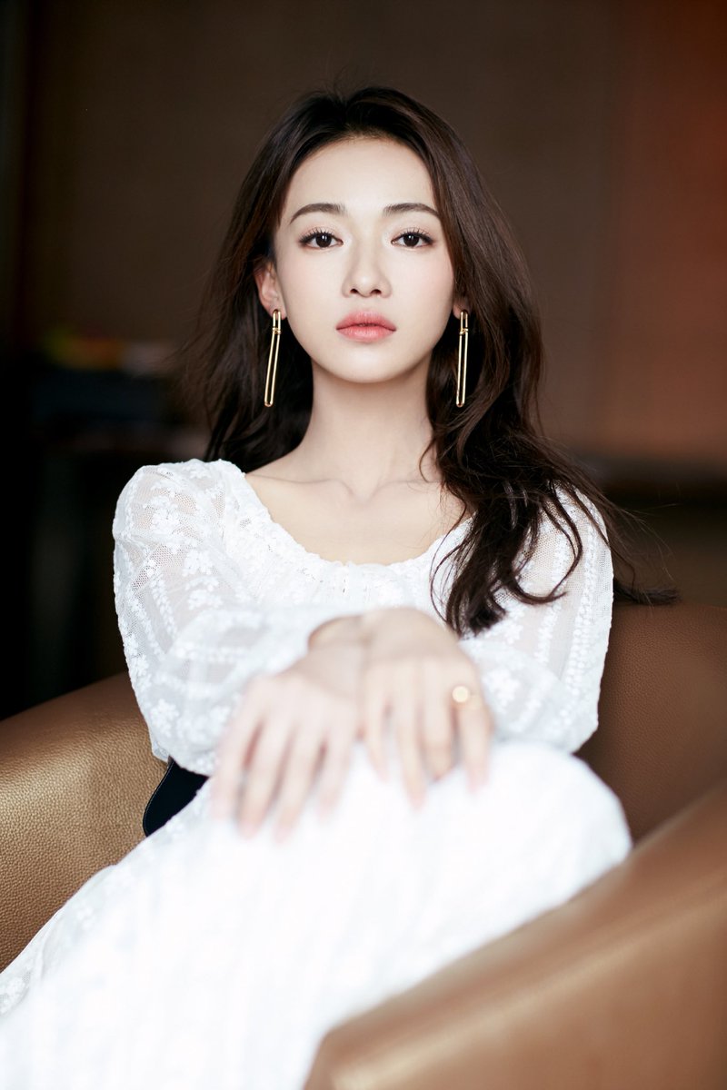 sempredoramando's tweet photo. {Rumor} #LinGengxin e #WuJinyan escalados para o drama de Romance moderno #BargainDivision que conta a história de uma mulher que foi subitamente abandonada pelo seu noivo durante a sua festa de noivado. https://t.co/hBEP9scwHp