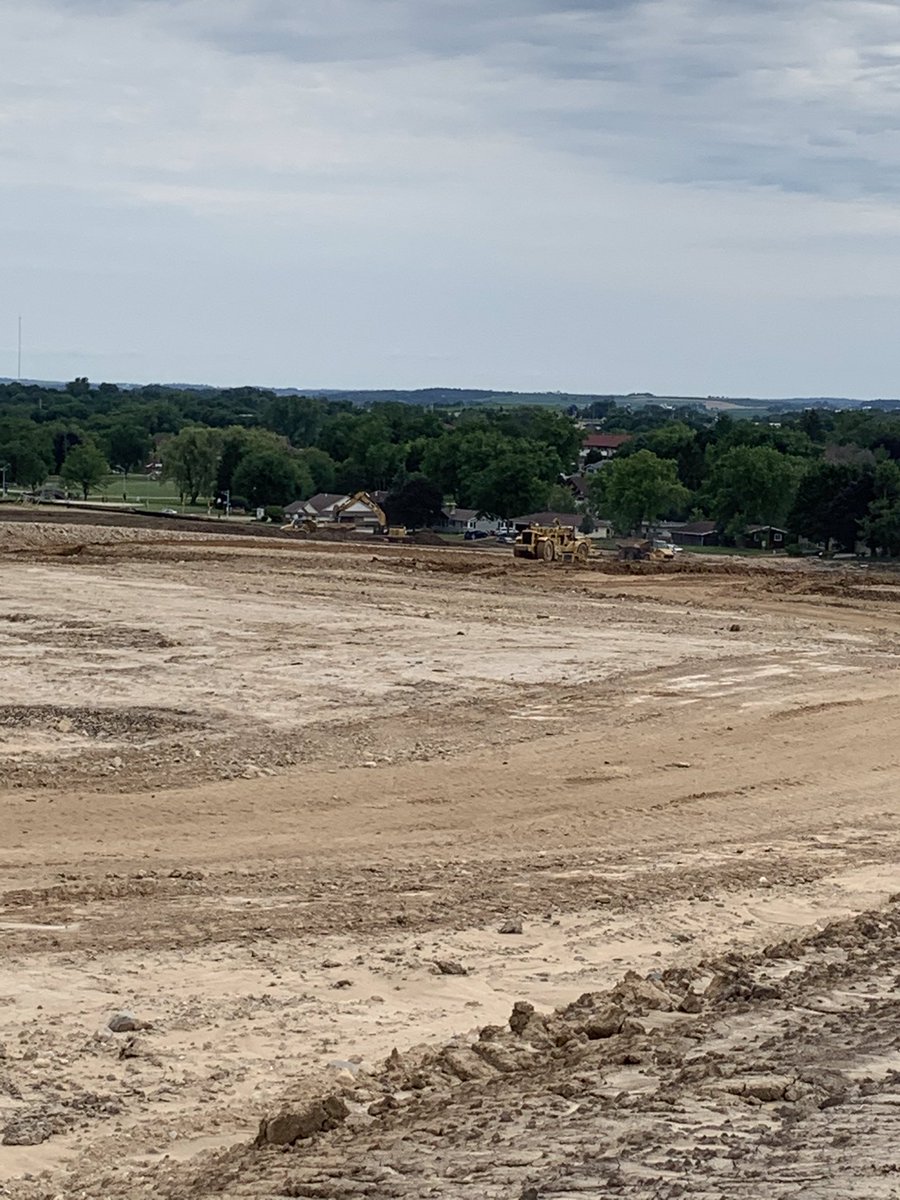 ParisiBuildsRds's tweet photo. Cool views from the top of #heritage hills @veridianhomes https://t.co/Ju34ttyZB1