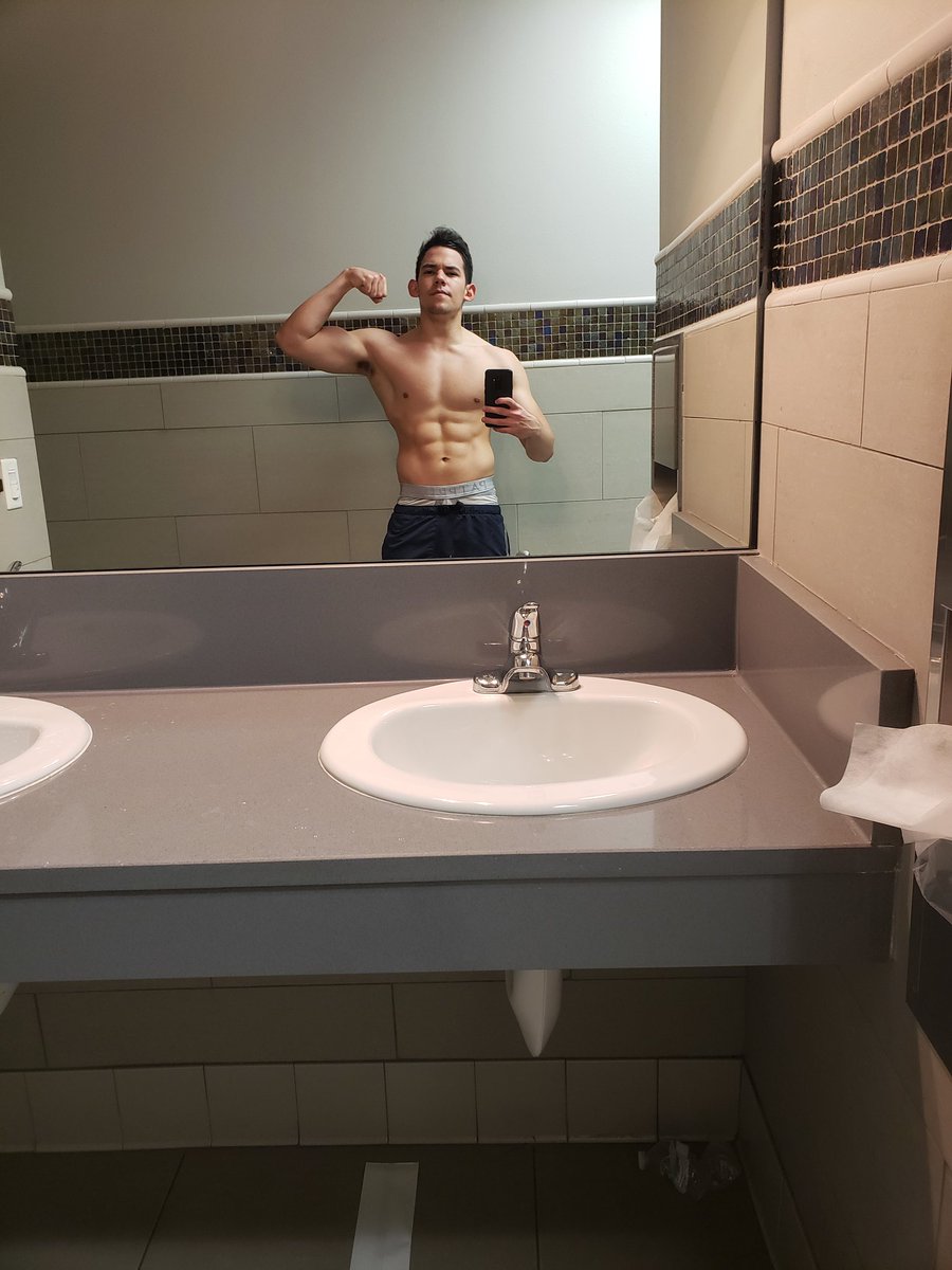 sebasthenics's tweet photo. Calisthenics all the way
#barbrothers 
#calisthenics 
#letsgo https://t.co/LNgshWdsE5