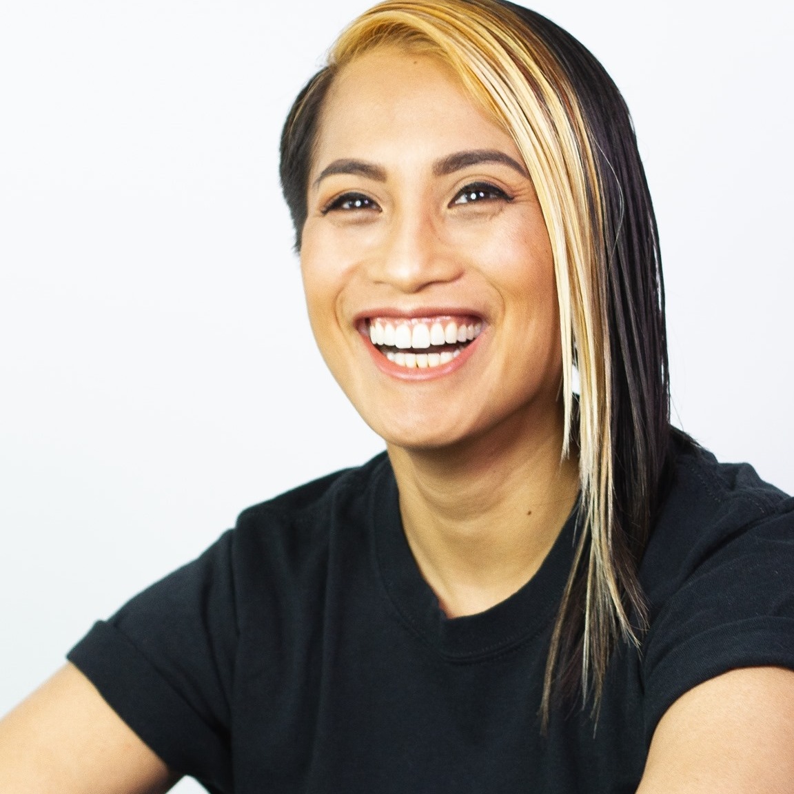 HeatherBriss's tweet photo. Congratulations to our wonderful friend @Official_Arlene  who is nominated for a Toronto Urban Hero Award! Please vote for her! She has volunteered so much of her time and energy to do incredible arts programming &amp; performing in our community. https://t.co/bgJVCURBTF https://t.co/LGTQsXqpbS