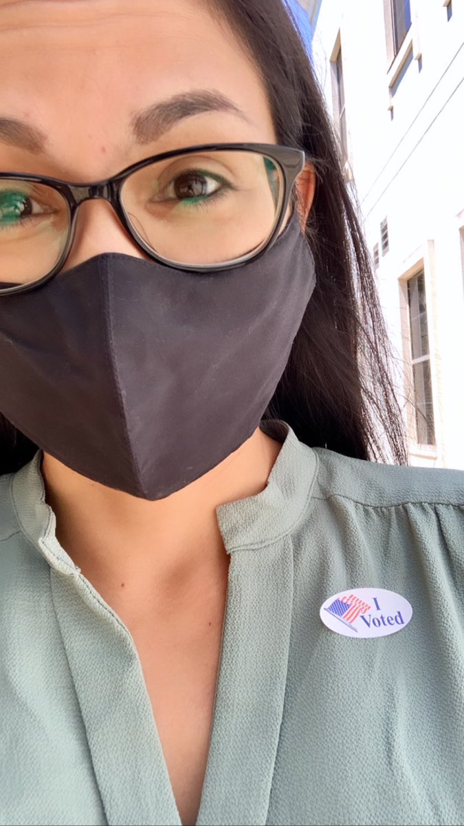 texasdes's tweet photo. I #voted 😊 https://t.co/pSHs4t131m