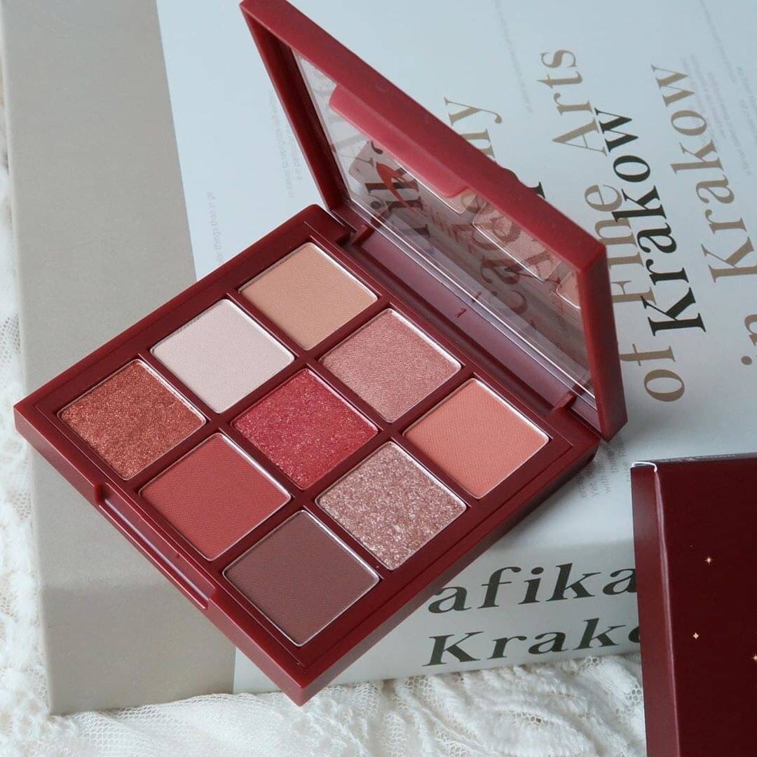 MakeMeBeau_C's tweet photo. Etude House Play Color Eyes 0.9g x 9 สี # Chilly Moon

ราคาขาย​ 450.-
ems 60

#อีทูดี้ #อีทูดี้พร้อมส่ง #อีตูดี้ #อายแชร์โดว์ #อายแชร์โดว #etudethailand #etudehouse #etude #etudehousethailand #étude #etudehouseplaycoloreyes #etudehouseplaycoloreyespalette #etudeeyeshadow https://t.co/klBkx1OjBR