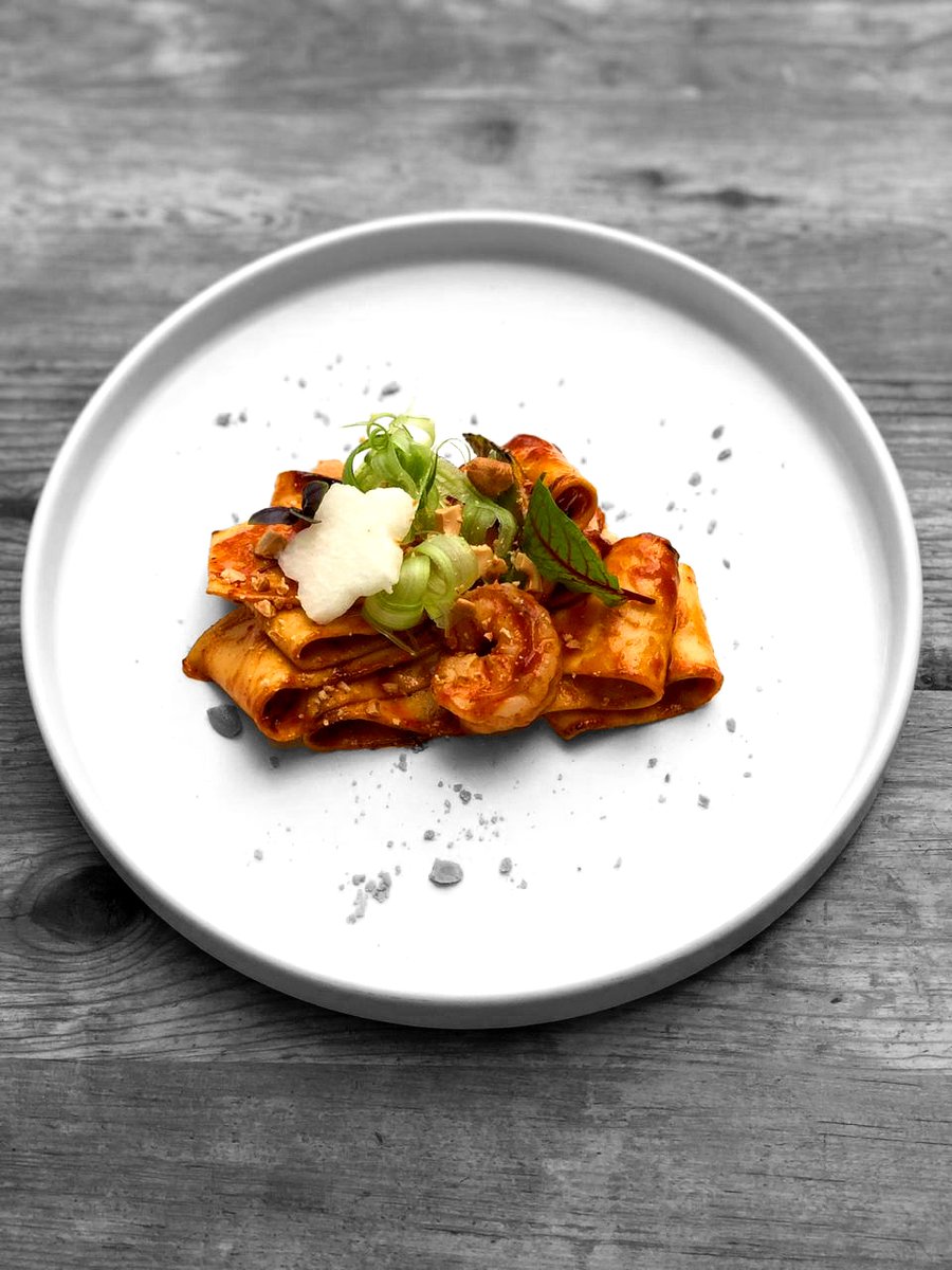 Biang biang noodles
Forman parte de nuestro menú especial para este fin de semana. Una opción para aquellos que quieren disfrutar en casa de #NudoNegro 👊🏻💥
📲 Pedidos abiertos vía Whatsapp al 55-5473-0451
📅 Sábado 18 o domingo 19